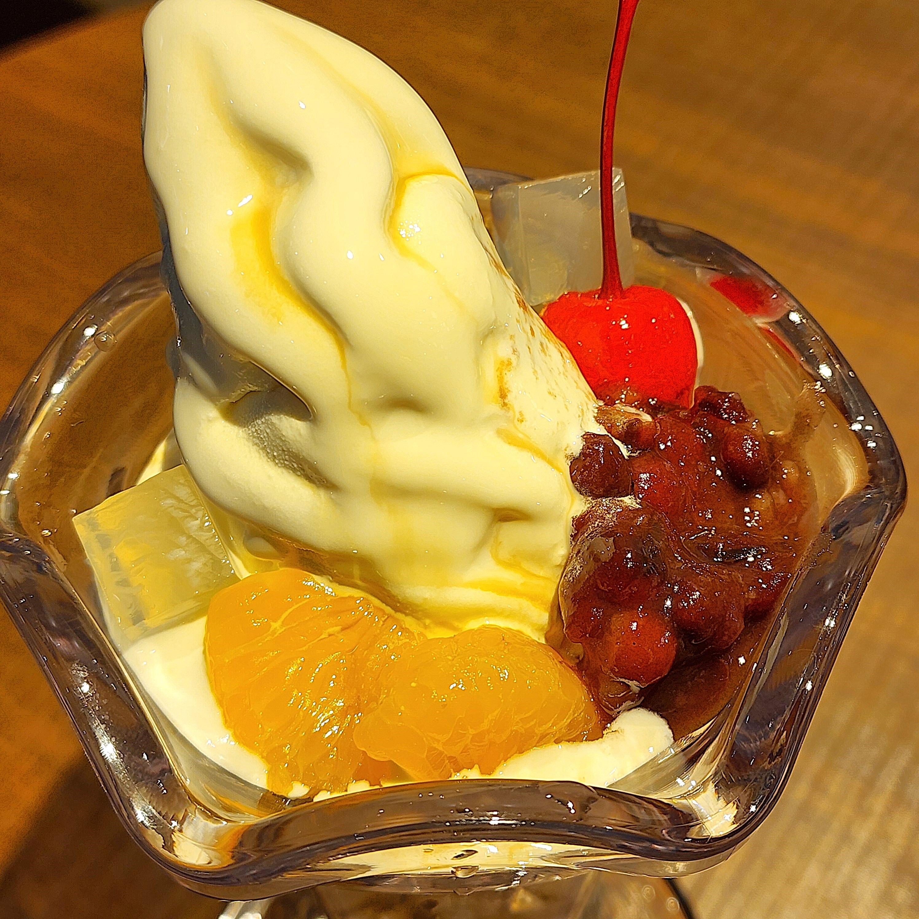 サンマルクカフェのおすすめスイーツ「クリームあんみつ」