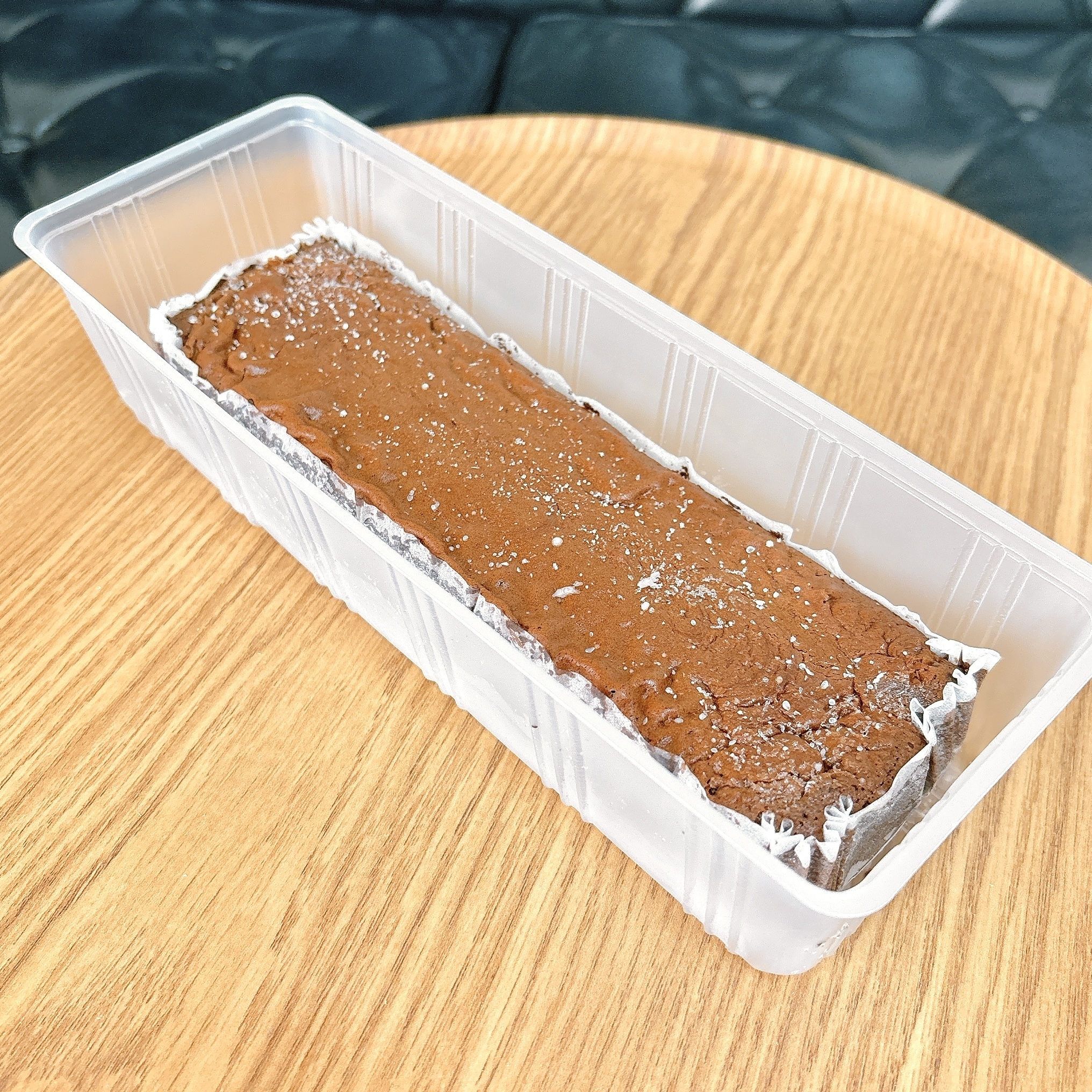 業務スーパーのおすすめの冷凍スイーツ「スフレチーズショコラ」