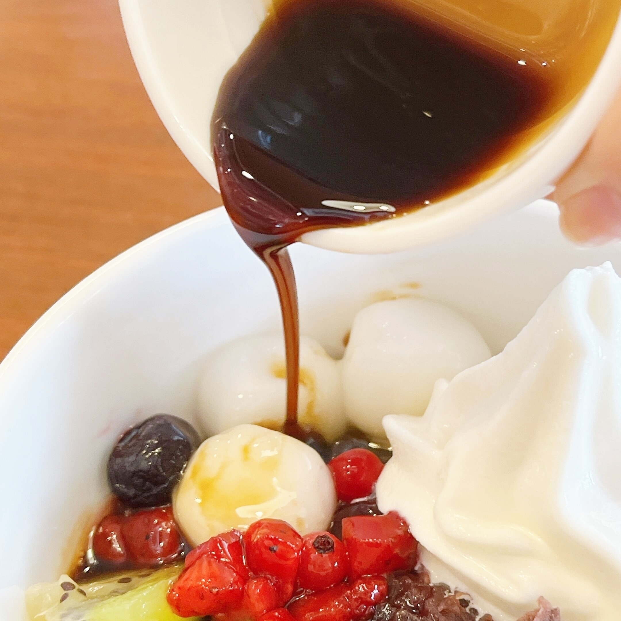 ガストのおすすめスイーツ「白玉クリームあんみつ」