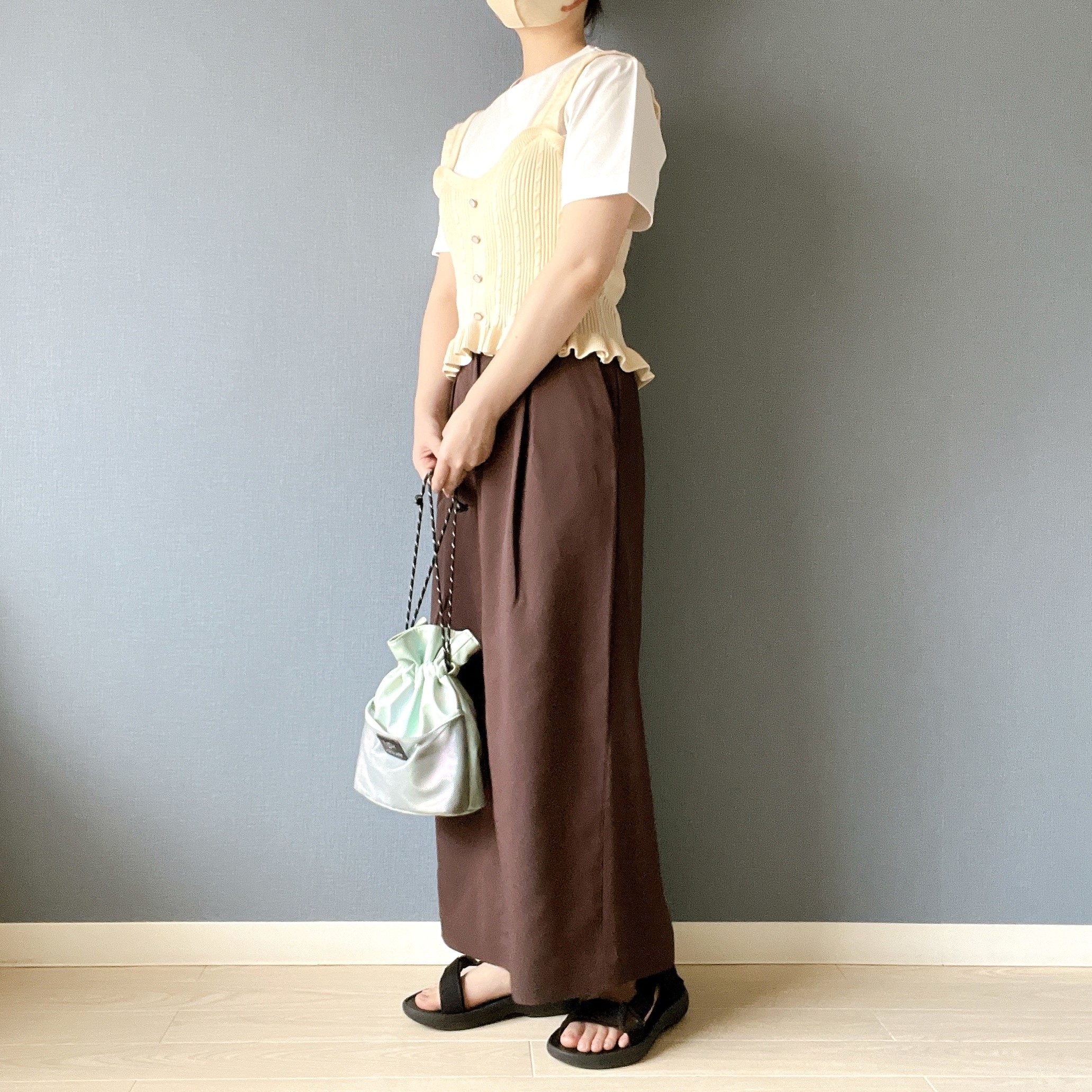 無印良品のオススメのスカート「婦人 撥水 ストレートスカート」のコーディネート