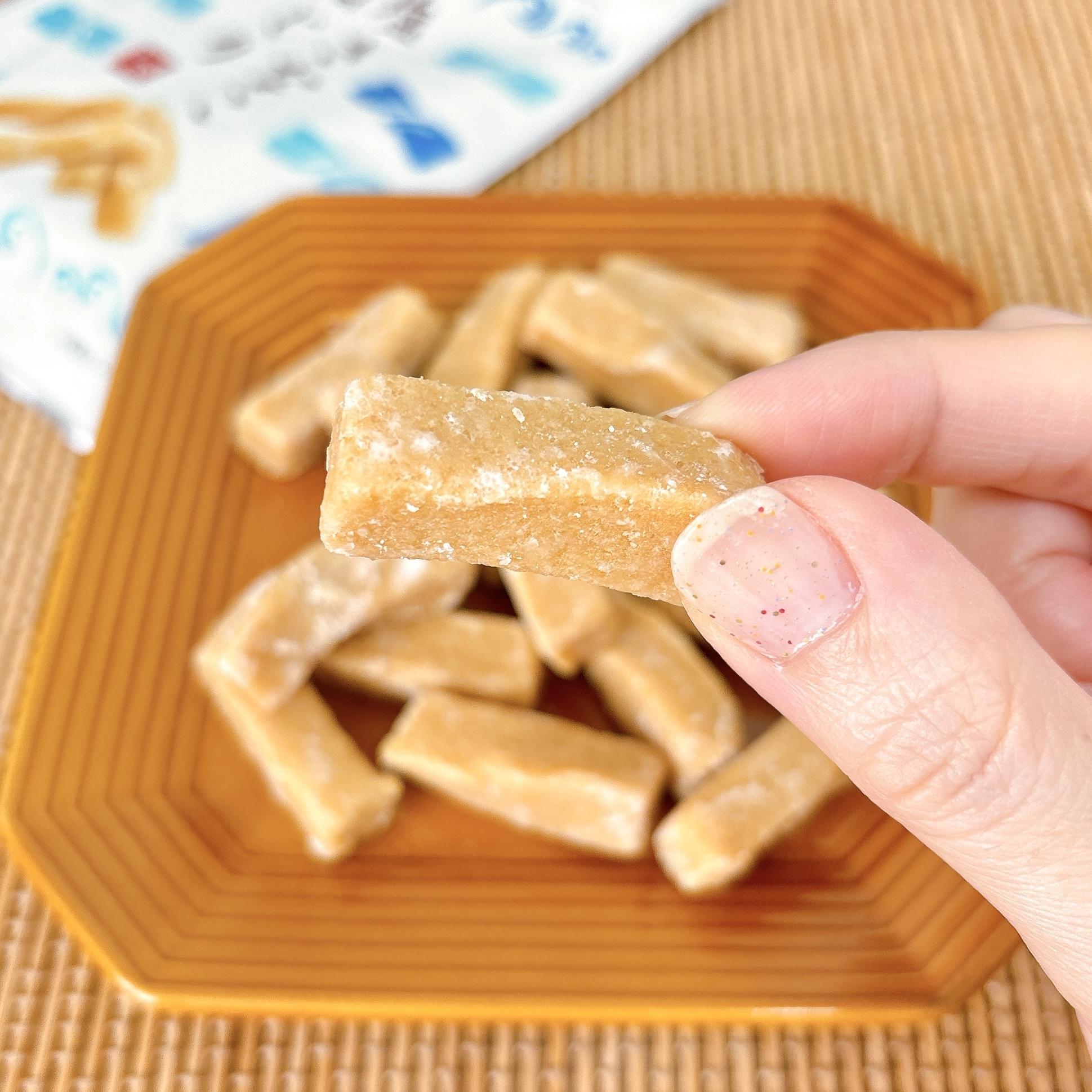 KALDI（カルディ）のおすすめのお菓子「北海道から 塩きなこねじり」