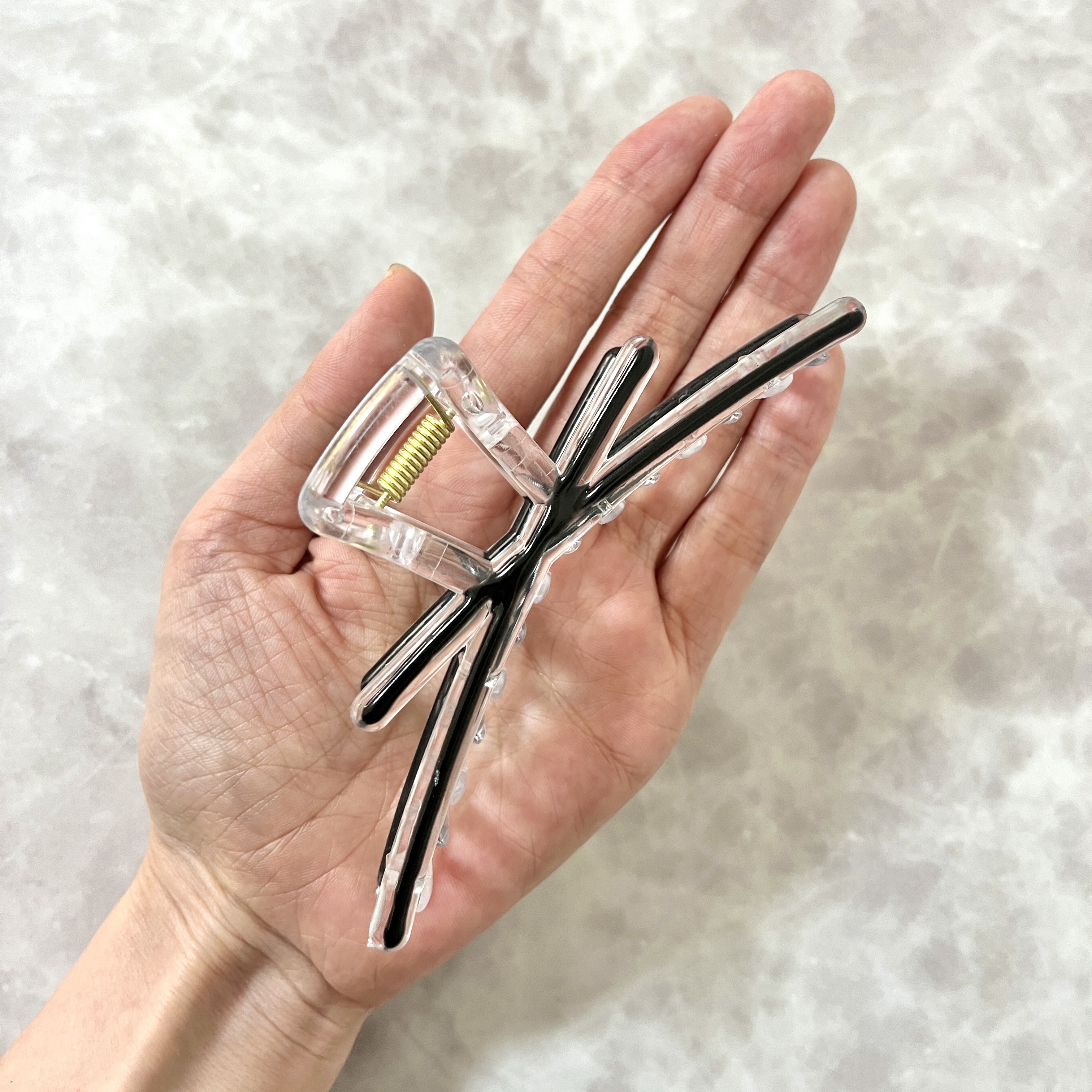 DAISO(ダイソー)の韓国っぽヘアアクセサリー「バンスクリップ(パイピング、スリムリボン)」