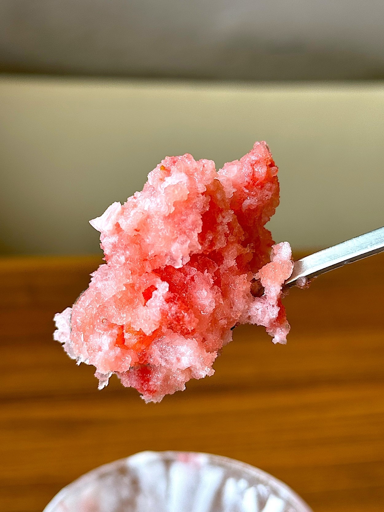 びっくりドンキーのオススメのスイーツ「夏雲かき氷（イチゴ）」