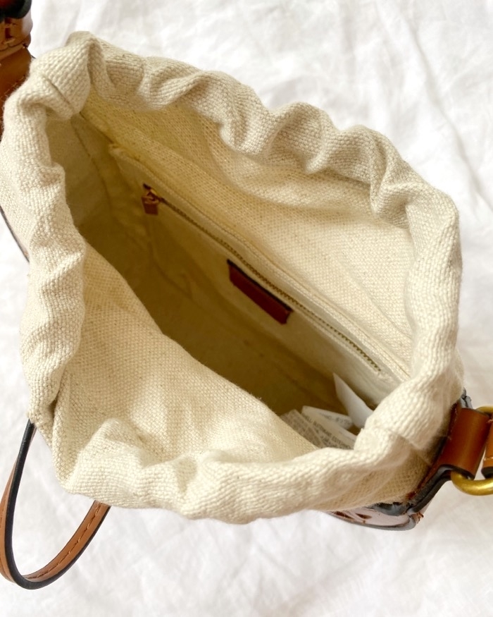 ZARA（ザラ）のおすすめファッションアイテム「コンビサック」