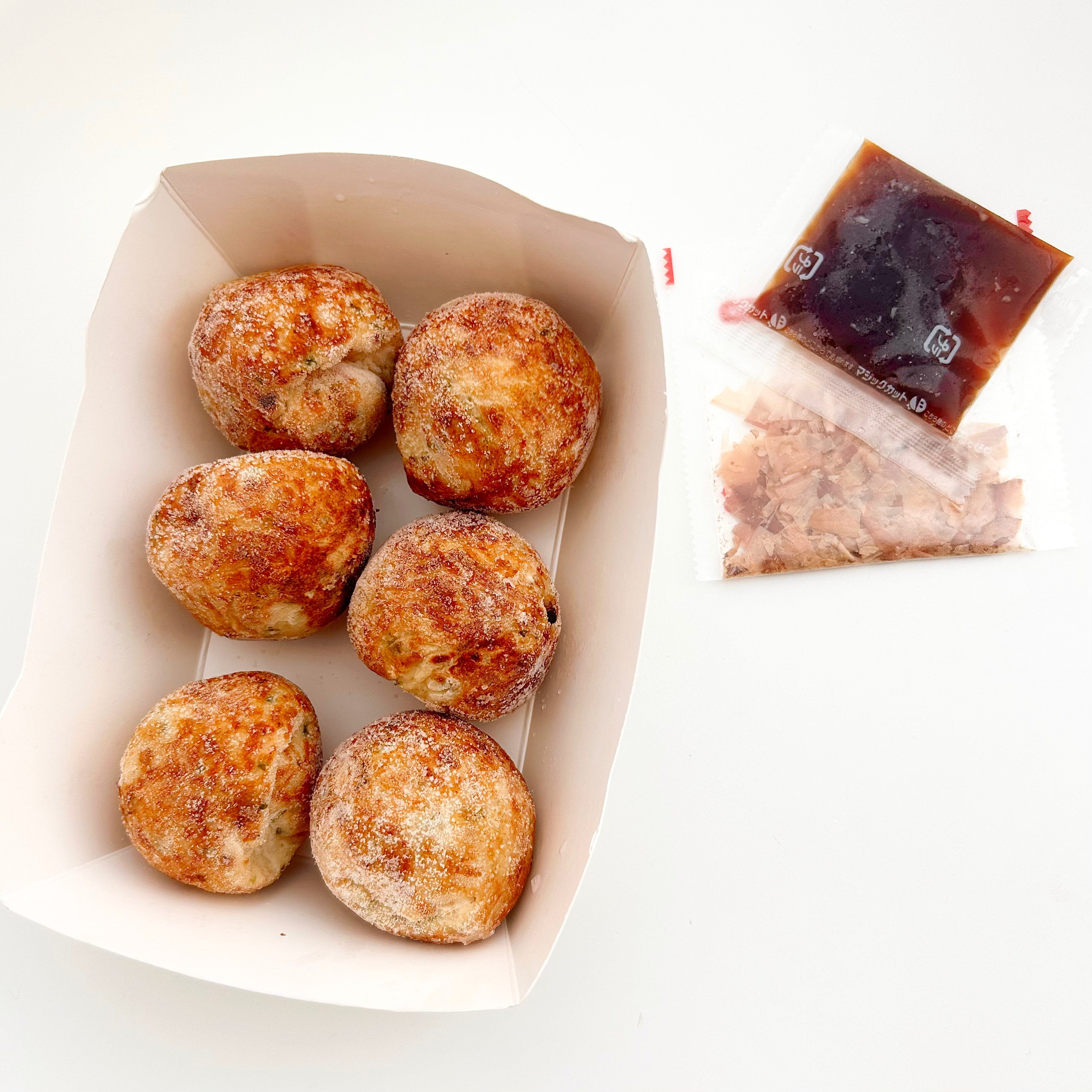 FamilyMart(ファミリーマート)のおすすめの冷凍食品「あおさ香るとろっとたこ焼」