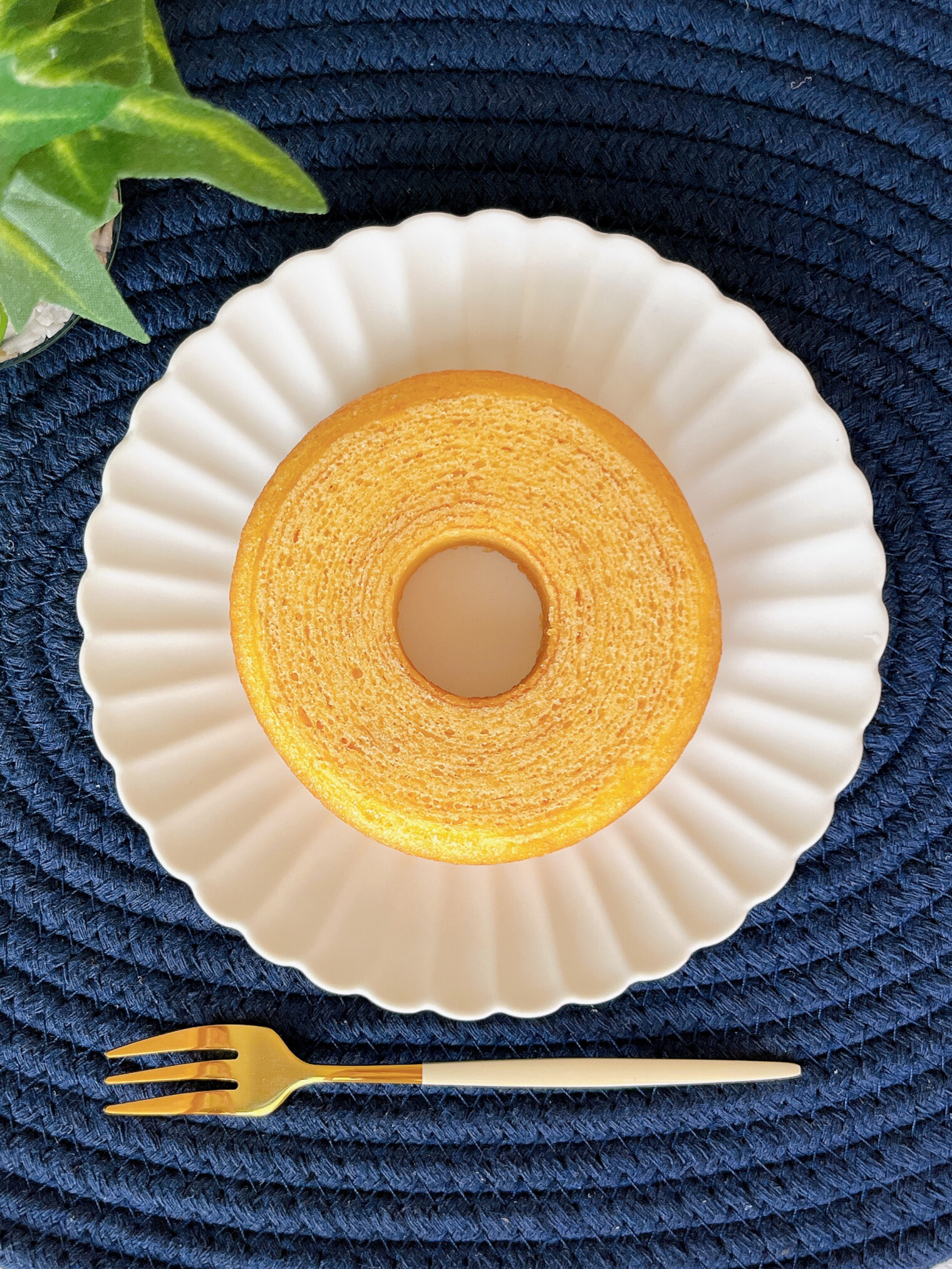 ローソンのおすすめスイーツ「こだわり素材のバウムクーヘン」