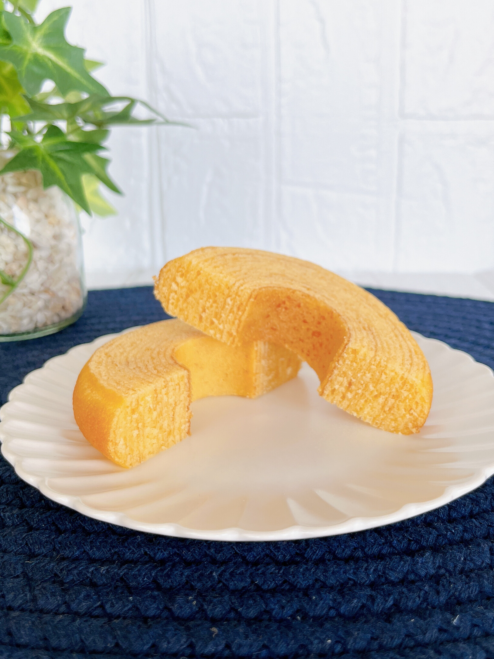 ローソンのおすすめスイーツ「こだわり素材のバウムクーヘン」