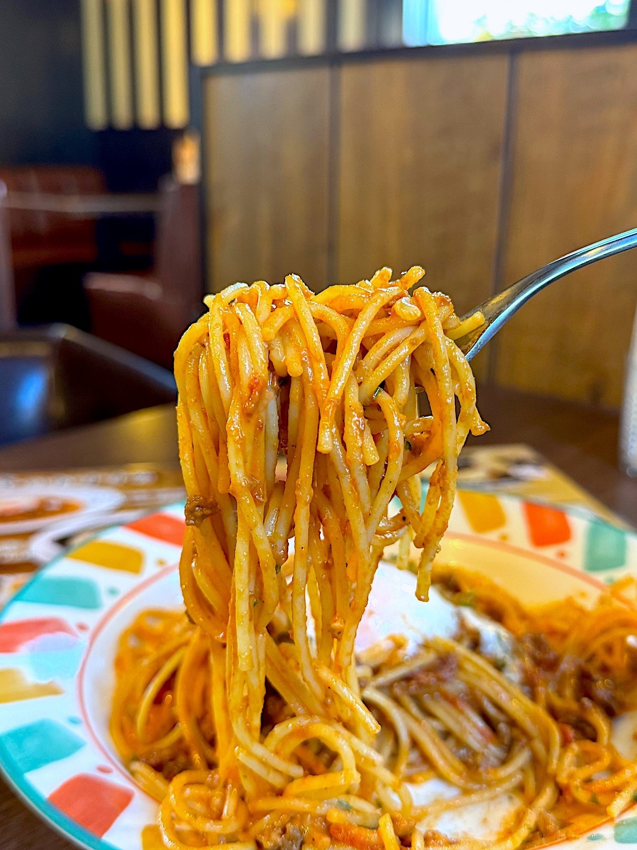 星乃珈琲店のおすすめメニュー「カルボナーラミートソース」