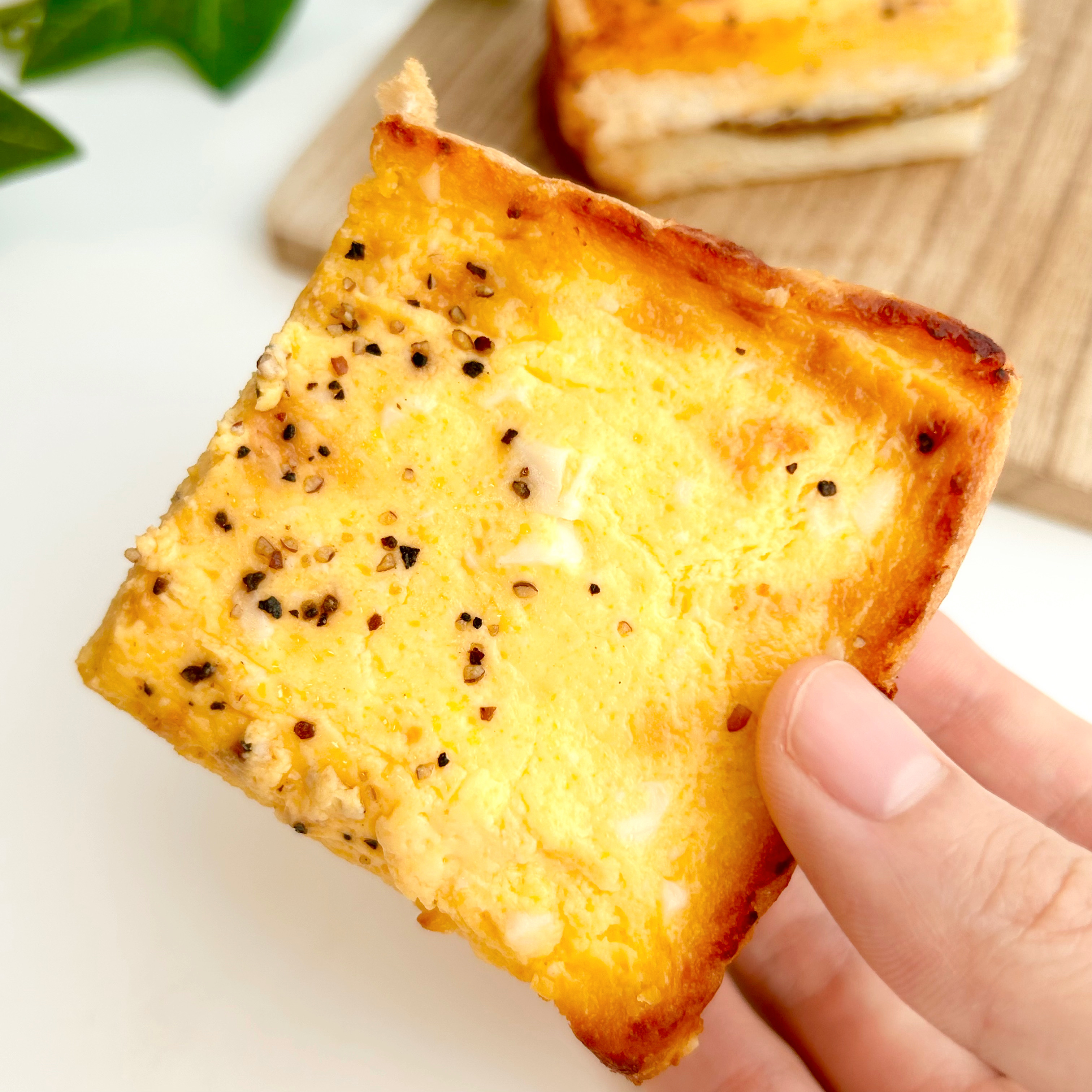 FamilyMart(ファミリーマート)のおすすめ惣菜パン「焼たまごカレートースト」