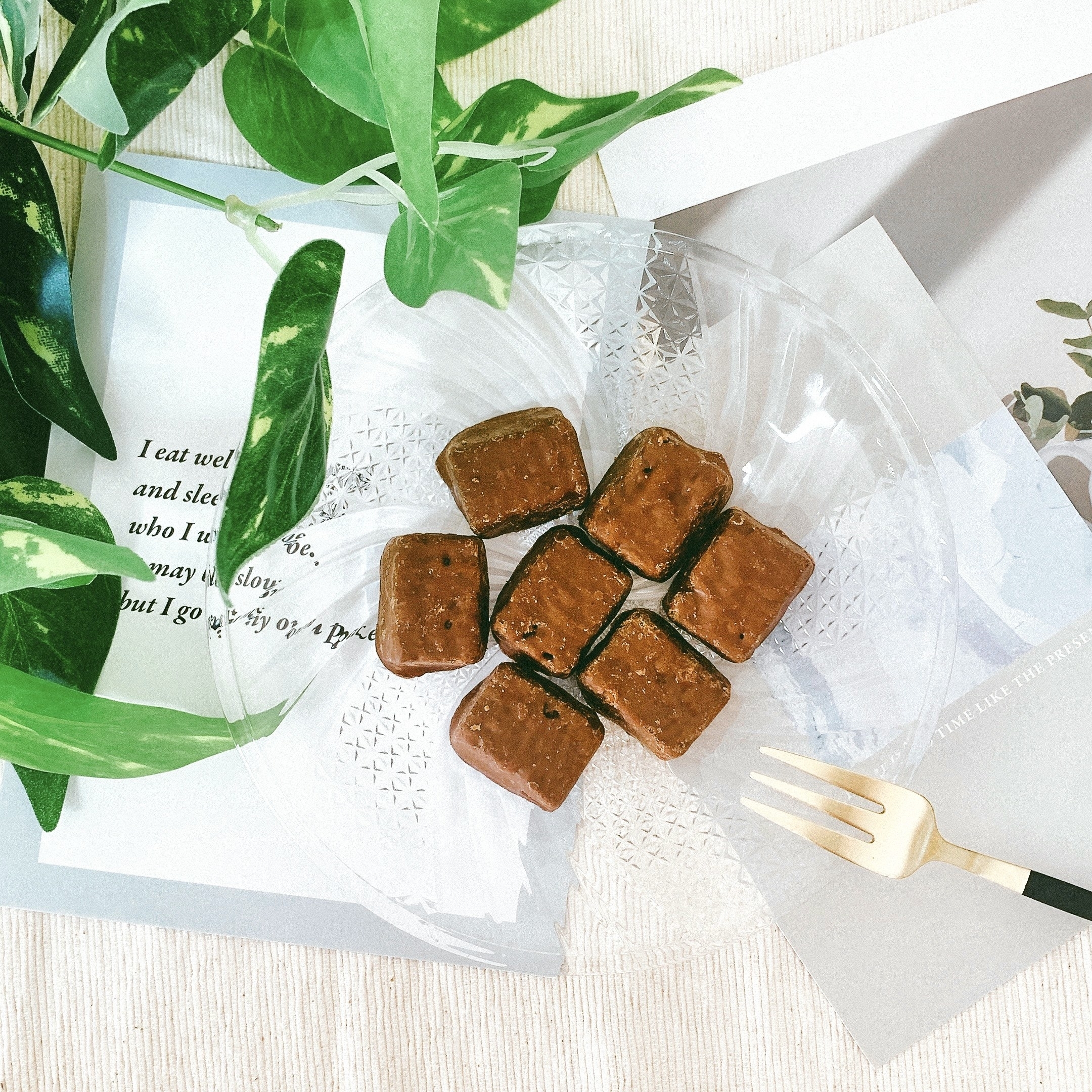 FamilyMart(ファミリーマート)のおすすめスイーツ「しっとり食感のガトーショコラ風チョコ」