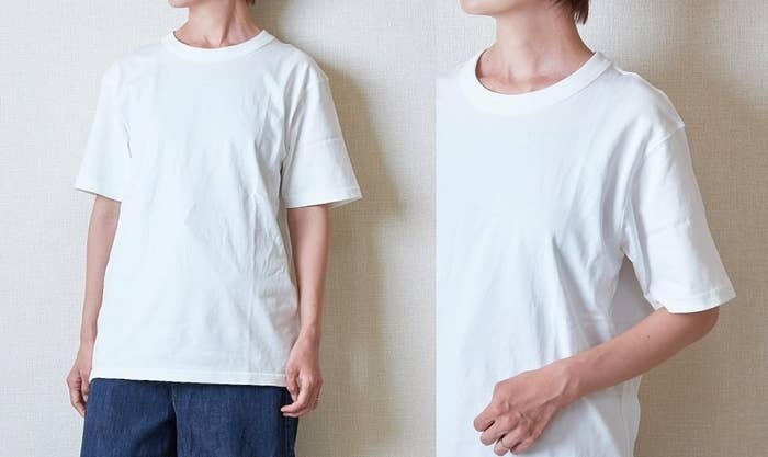 ユニクロのオススメのトップス「クルーネックTシャツ」