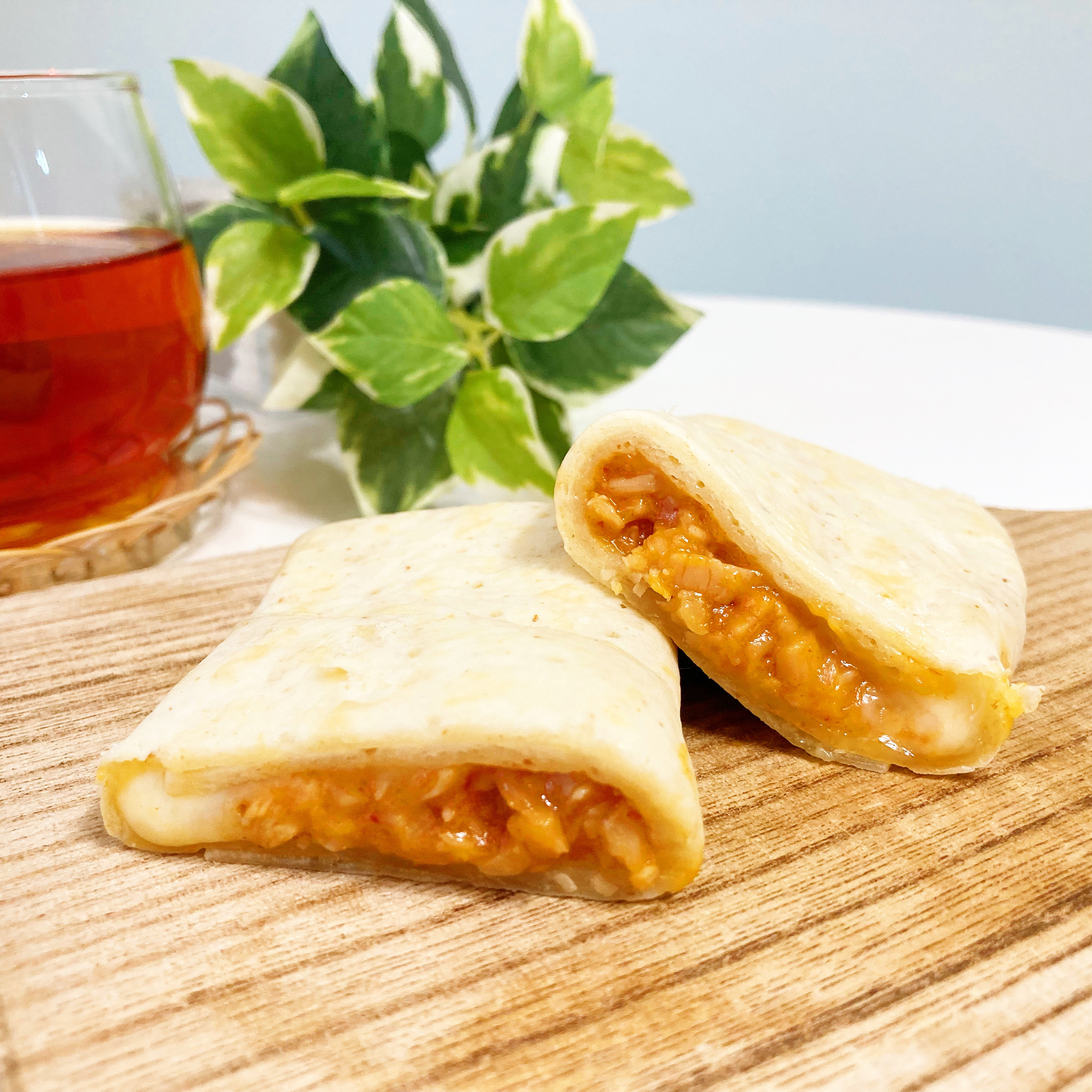 FamilyMart（ファミリーマート）の激ウマおかず「トルティーヤ チーズタッカルビ」