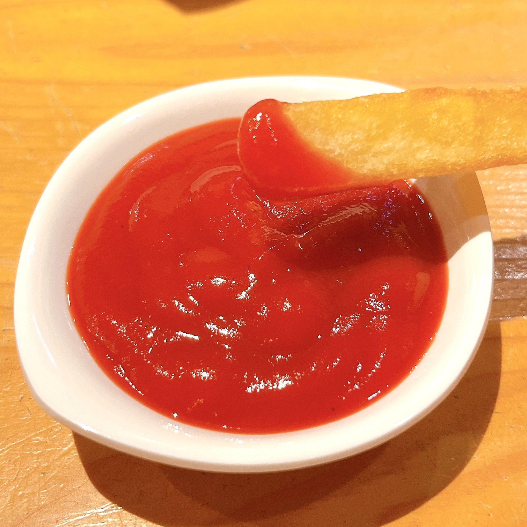 コメダ珈琲店のオススメのメニュー「ポテチキ（コメチキ3ケ）」