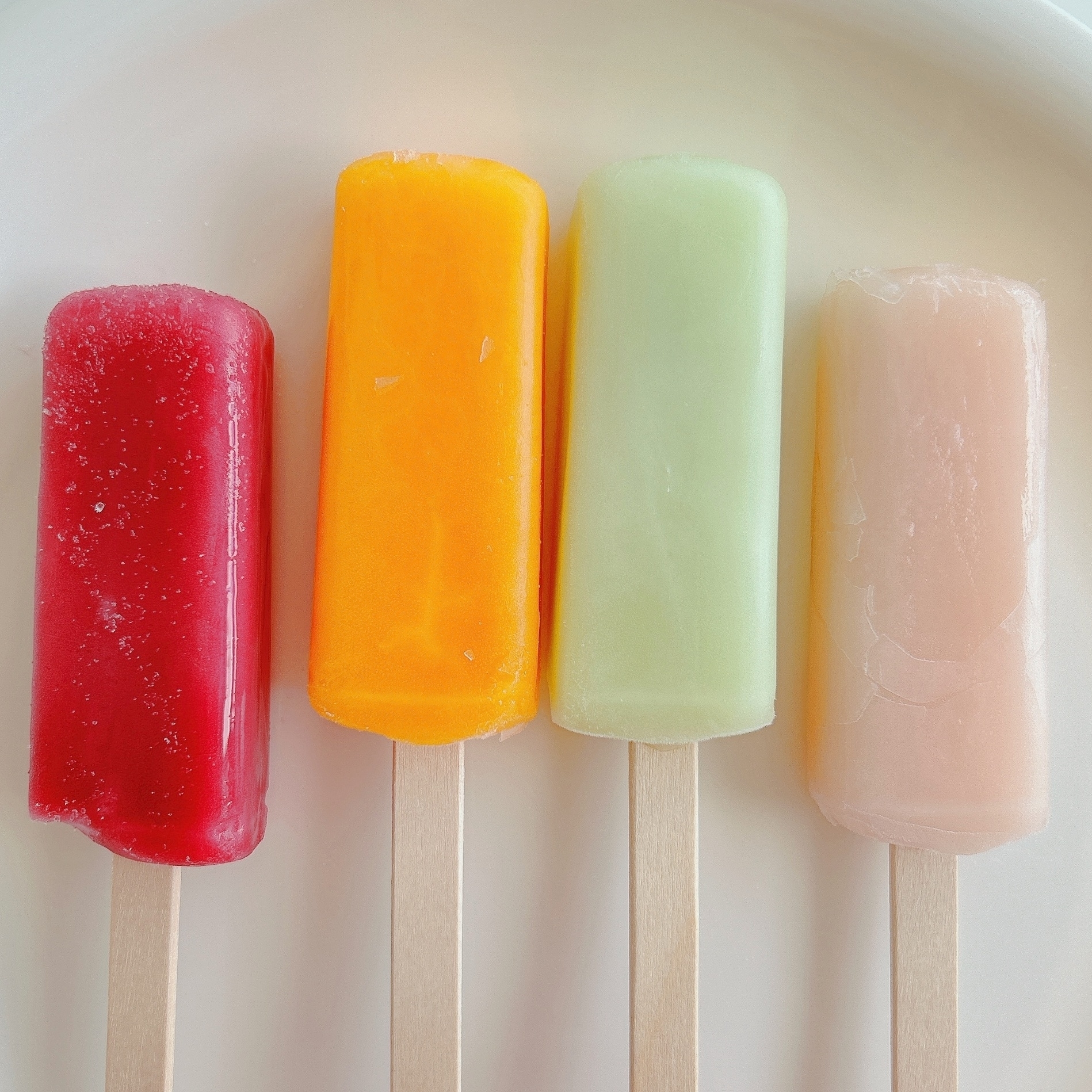 セブン-イレブンのおすすめアイス「7プレミアム 4種のフルーツバーマルチ」