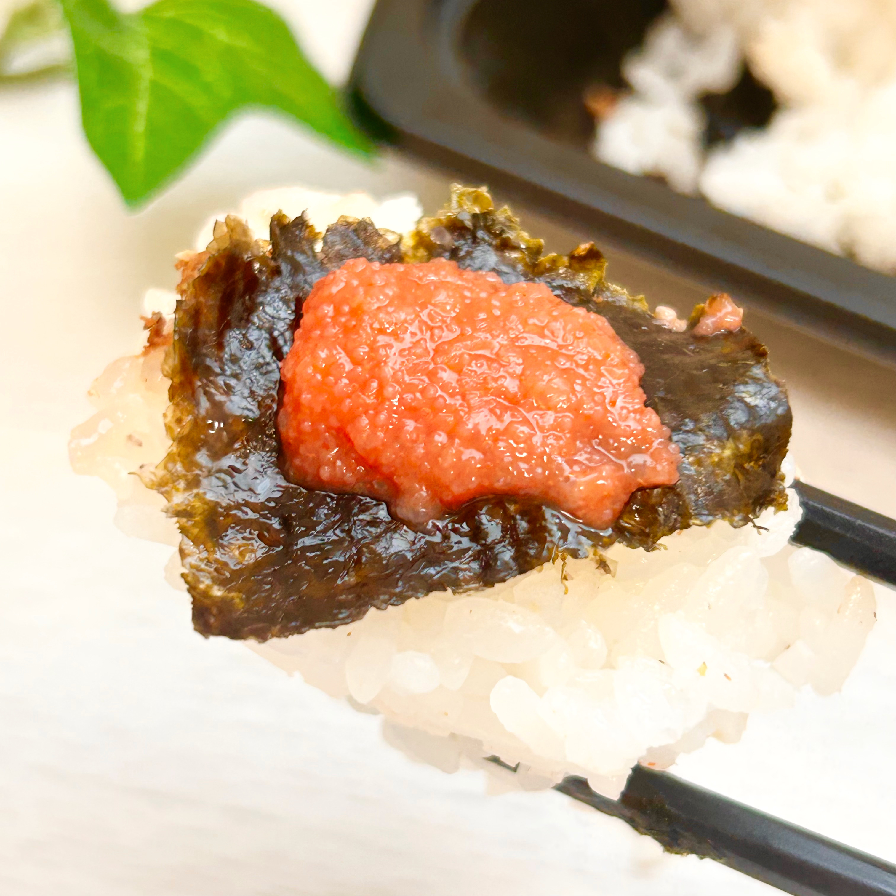 FamilyMart（ファミリーマート）のおすすめお弁当「【たぶん40%増量作戦】増量明太海苔弁当」