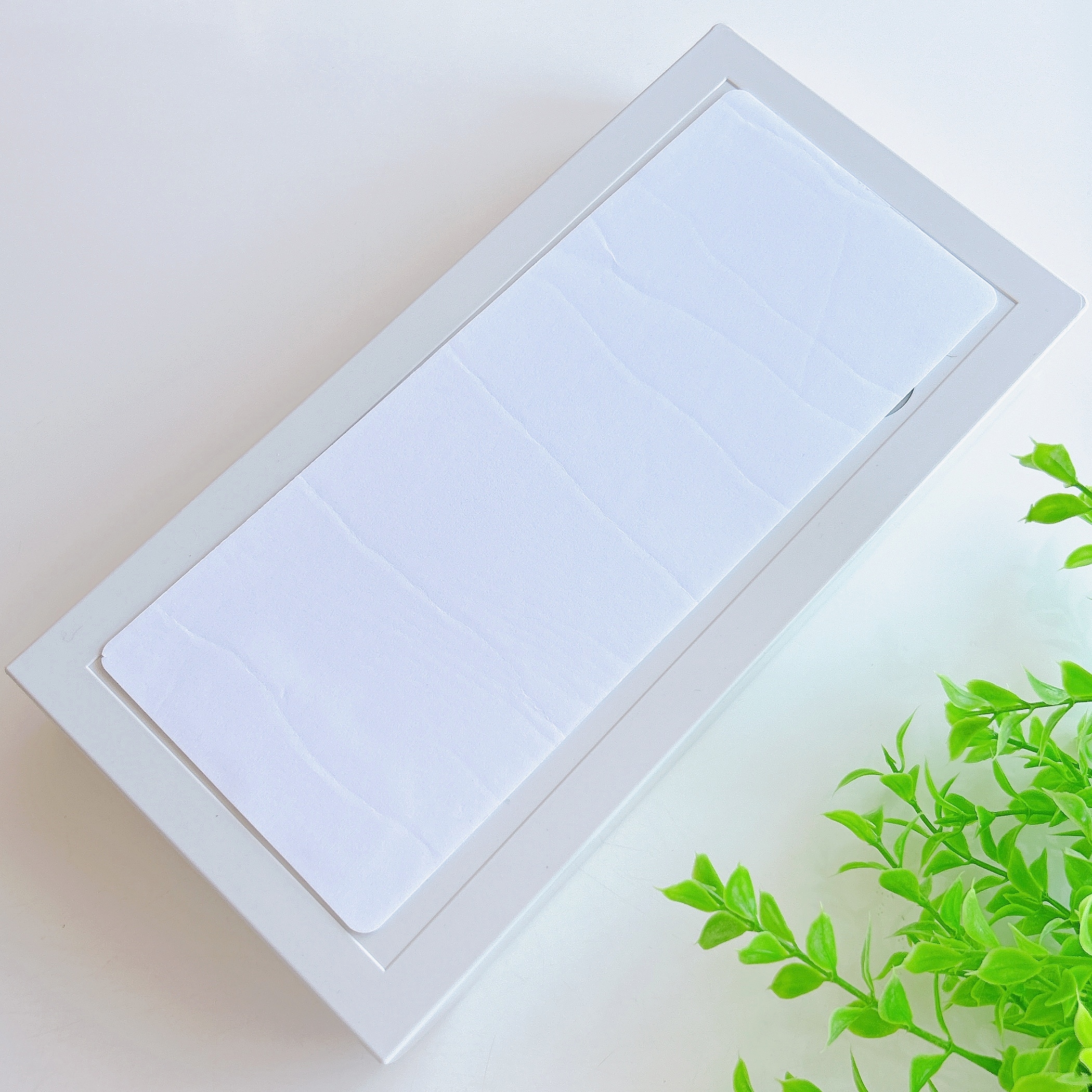 DAISO(ダイソー)のおすすめ便利グッズ「取り付け式引き出し(12.4cm×25cm×4cm)」