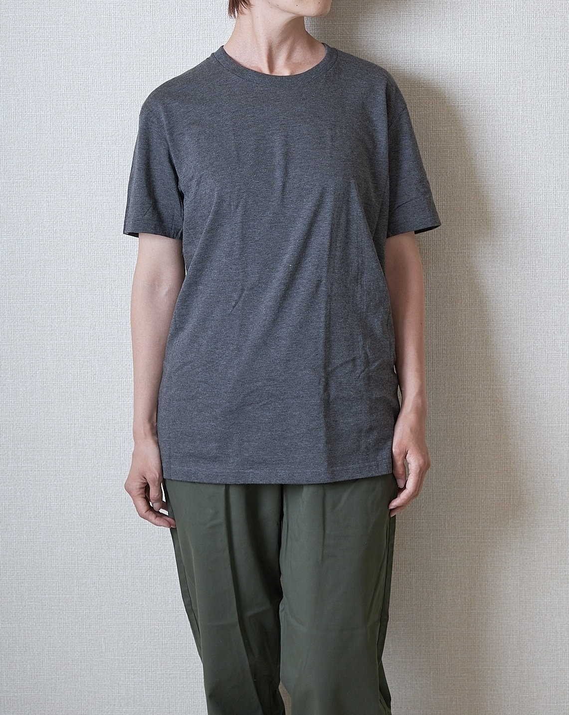 ユニクロのおすすめアイテム「ドライカラークルーネックTシャツ」