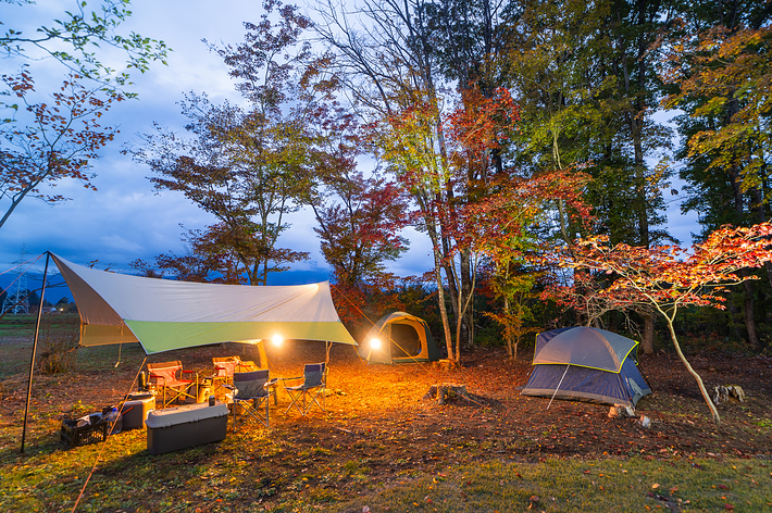 キャンプ場のイメージ（Petesphotography / Getty Images）