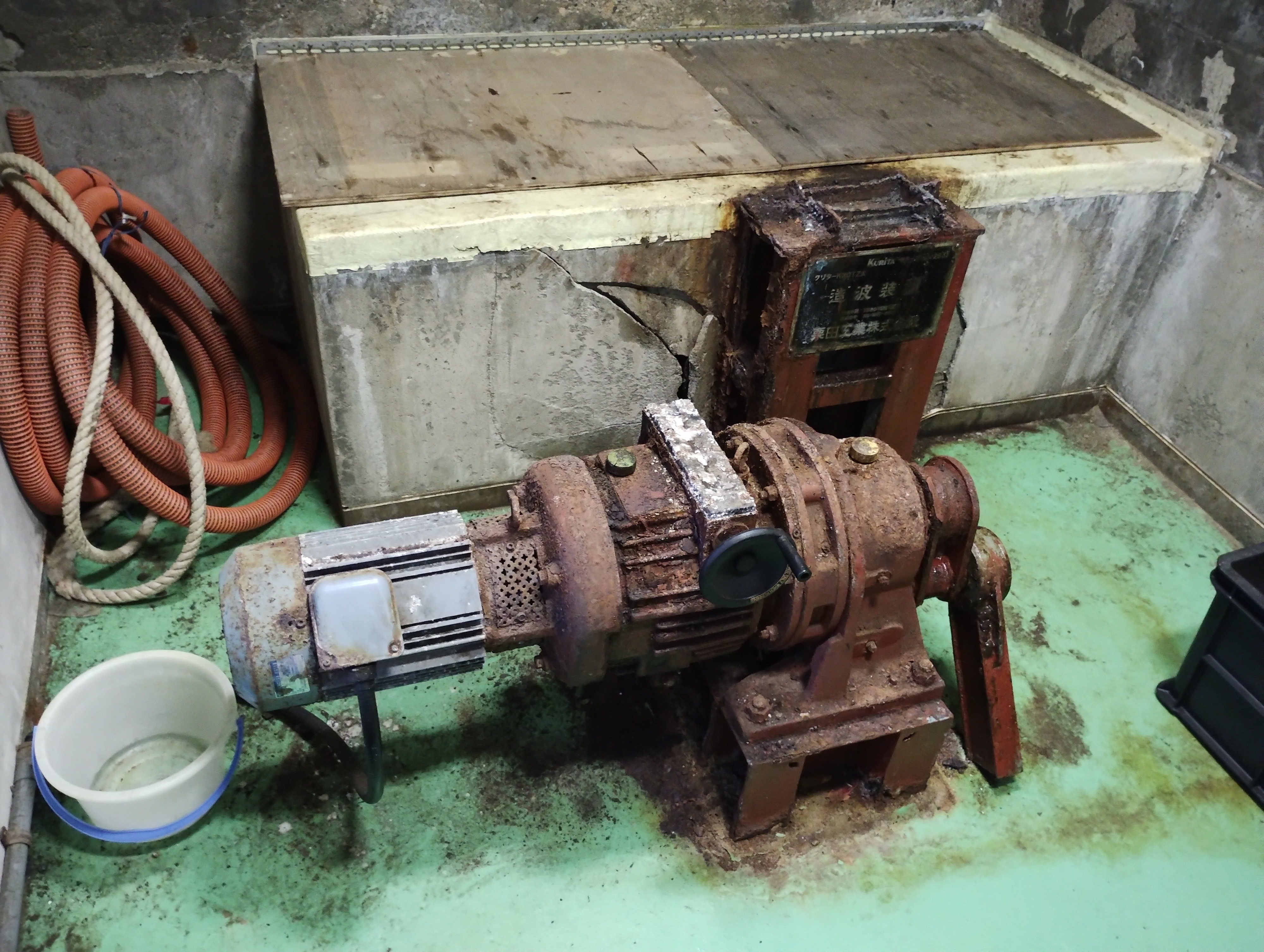 壊れてしまった造波装置(提供:魚津水族館)