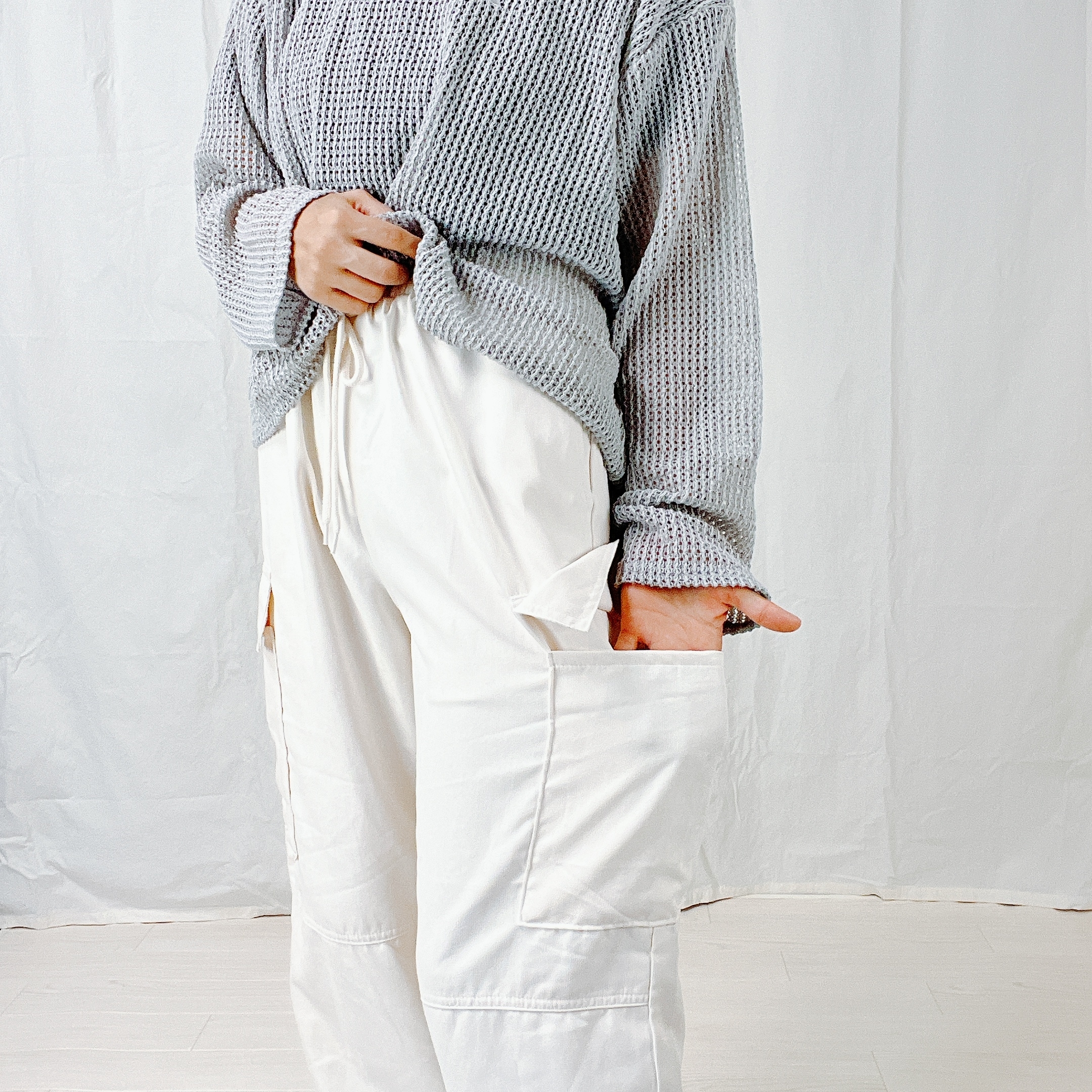 しまむらのおすすめファッションアイテム「マイクロコールカーゴPT97」