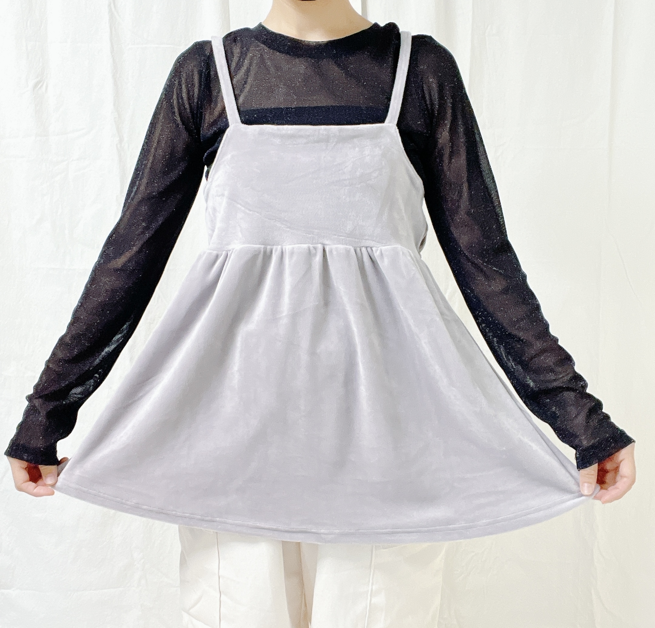 しまむらのおすすめファッションアイテム「ベロアビスチェ」