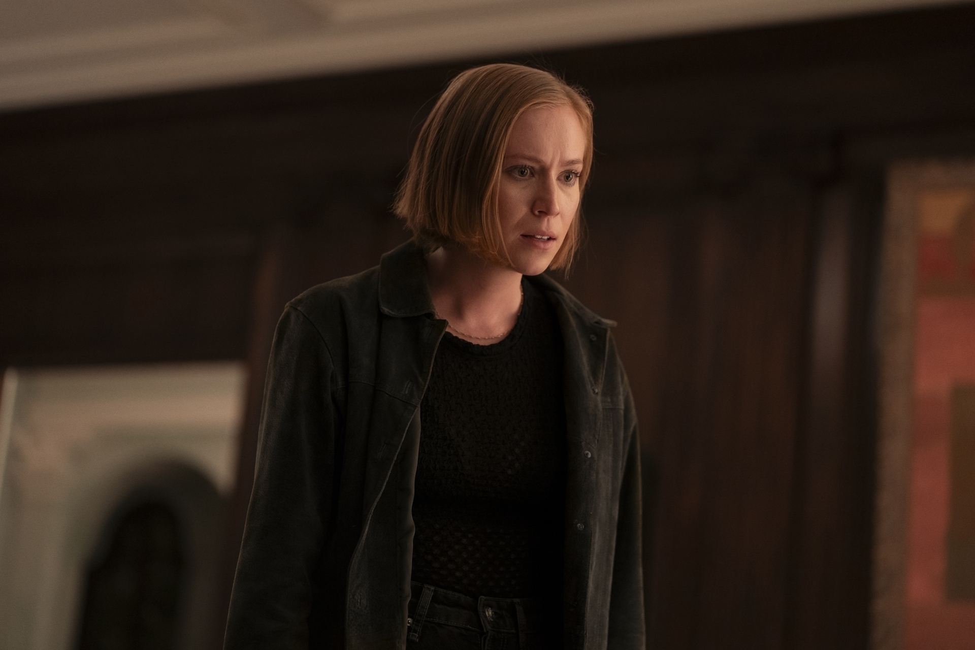 Hannah Einbinder in dark clothing in a scene from &quot;Hacks&quot;