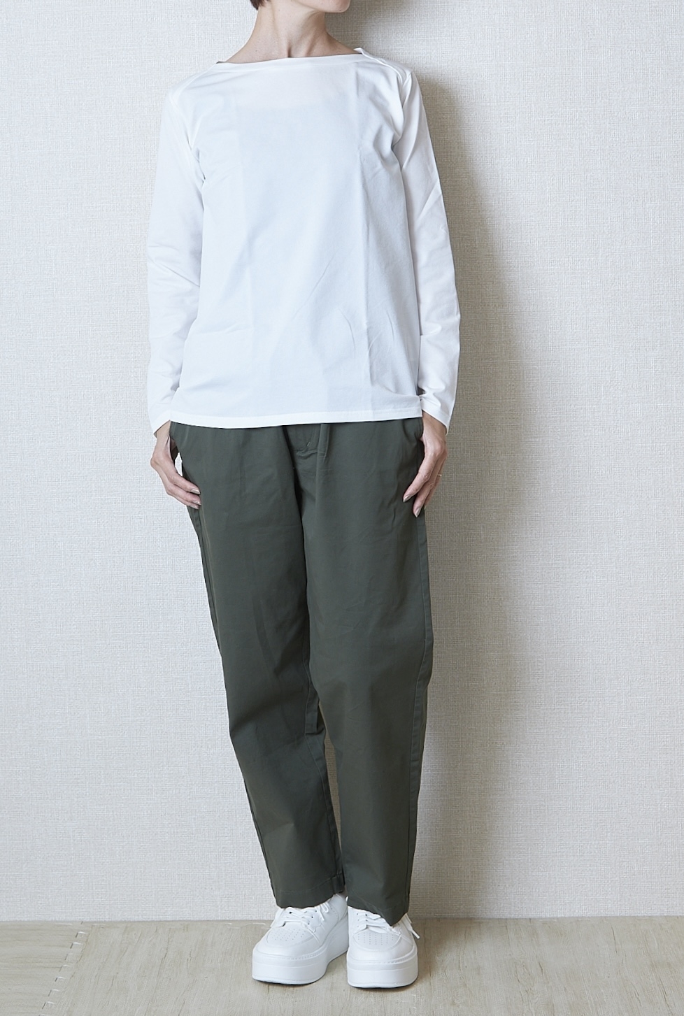 WORKMAN（ワークマン）のおすすめファッションアイテム「レディースソロテックス(R)使用シーンレスボートネックＴ」のコーディネート