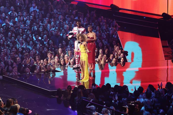 Tyla giving a speech during the 2024 VMAs