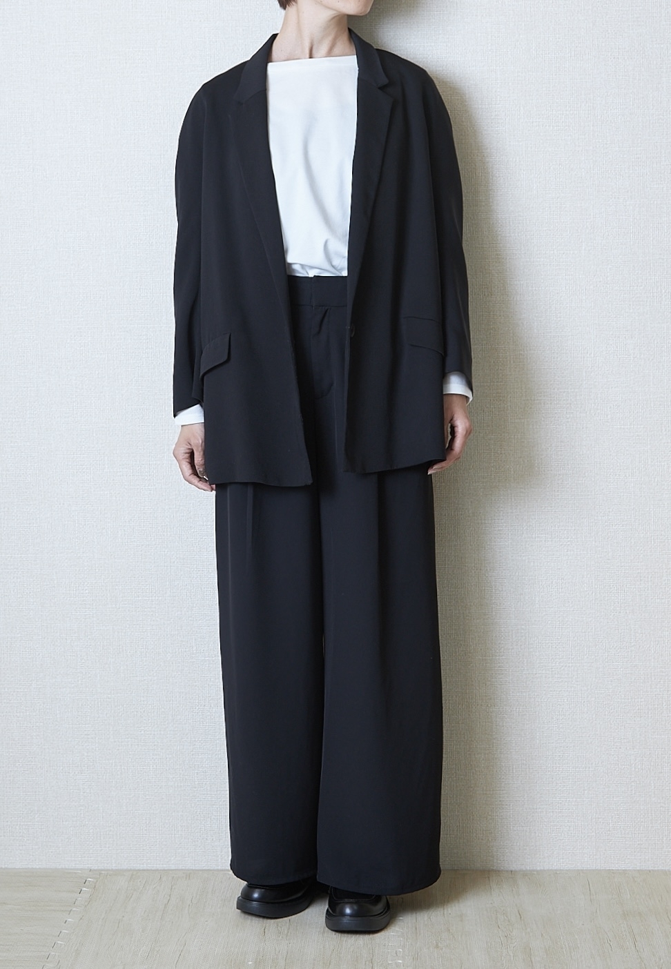 WORKMAN（ワークマン）のおすすめファッションアイテム「レディースソロテックス(R)使用シーンレスボートネックＴ」のコーディネート