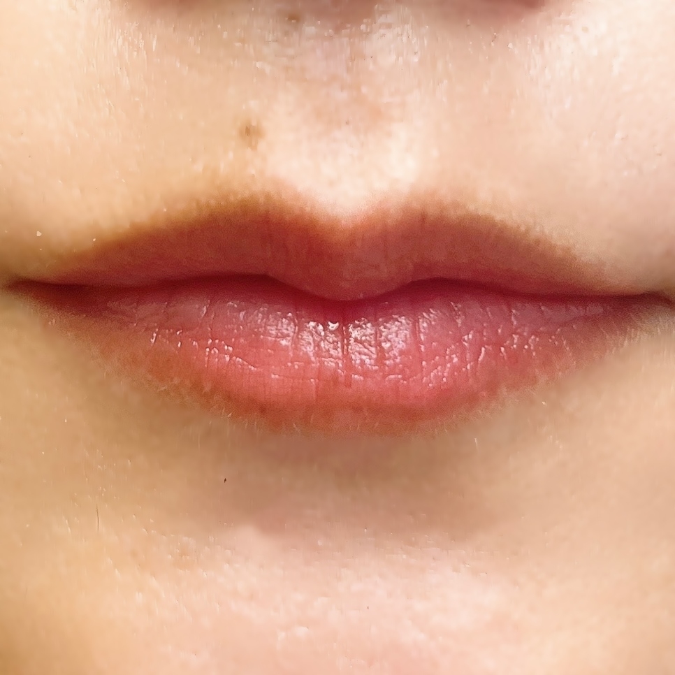 ロート製薬のおすすめコスメ「フラッシュティントリップ」