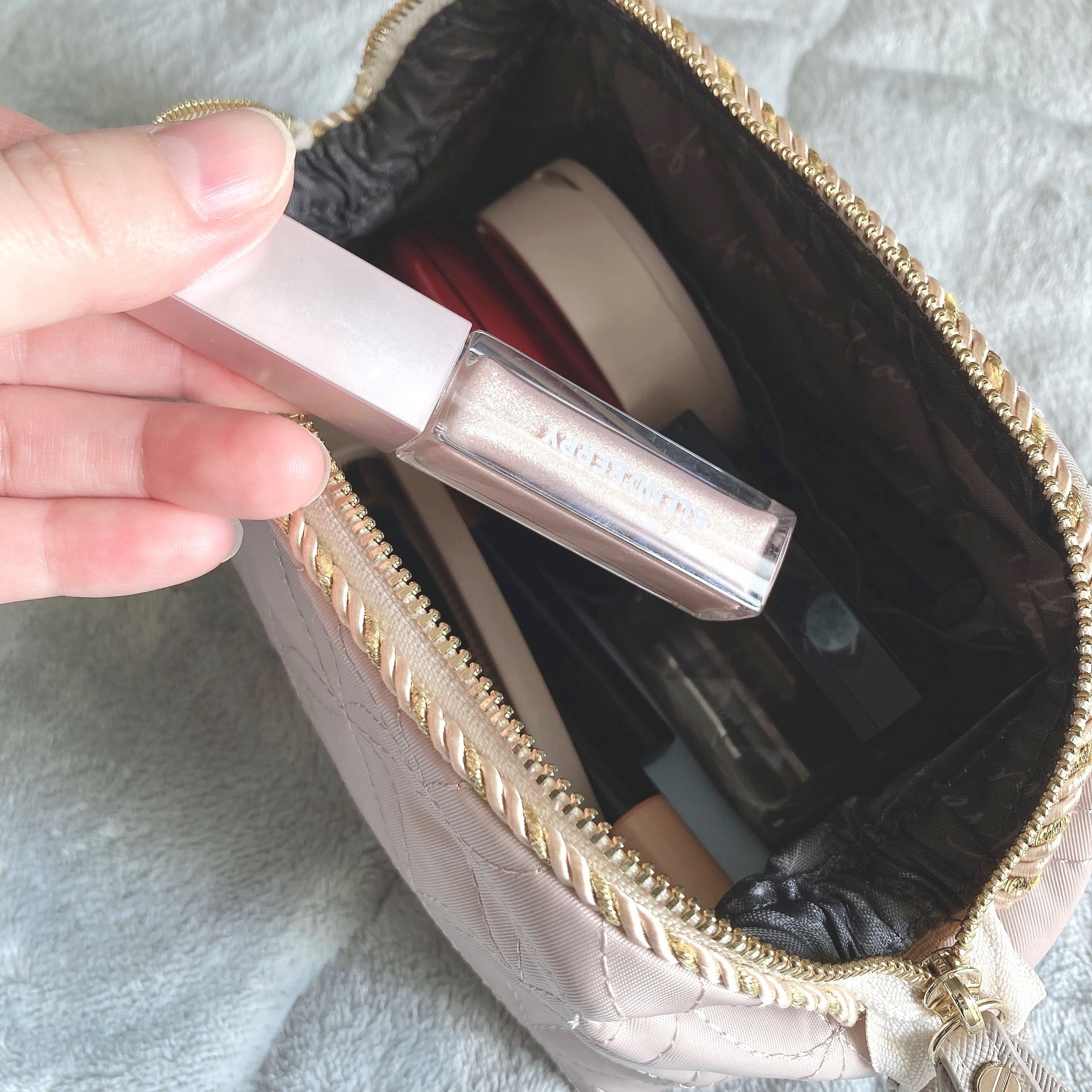 フランフランのおすすめ雑貨「ベル ワイヤーポーチ グレー」