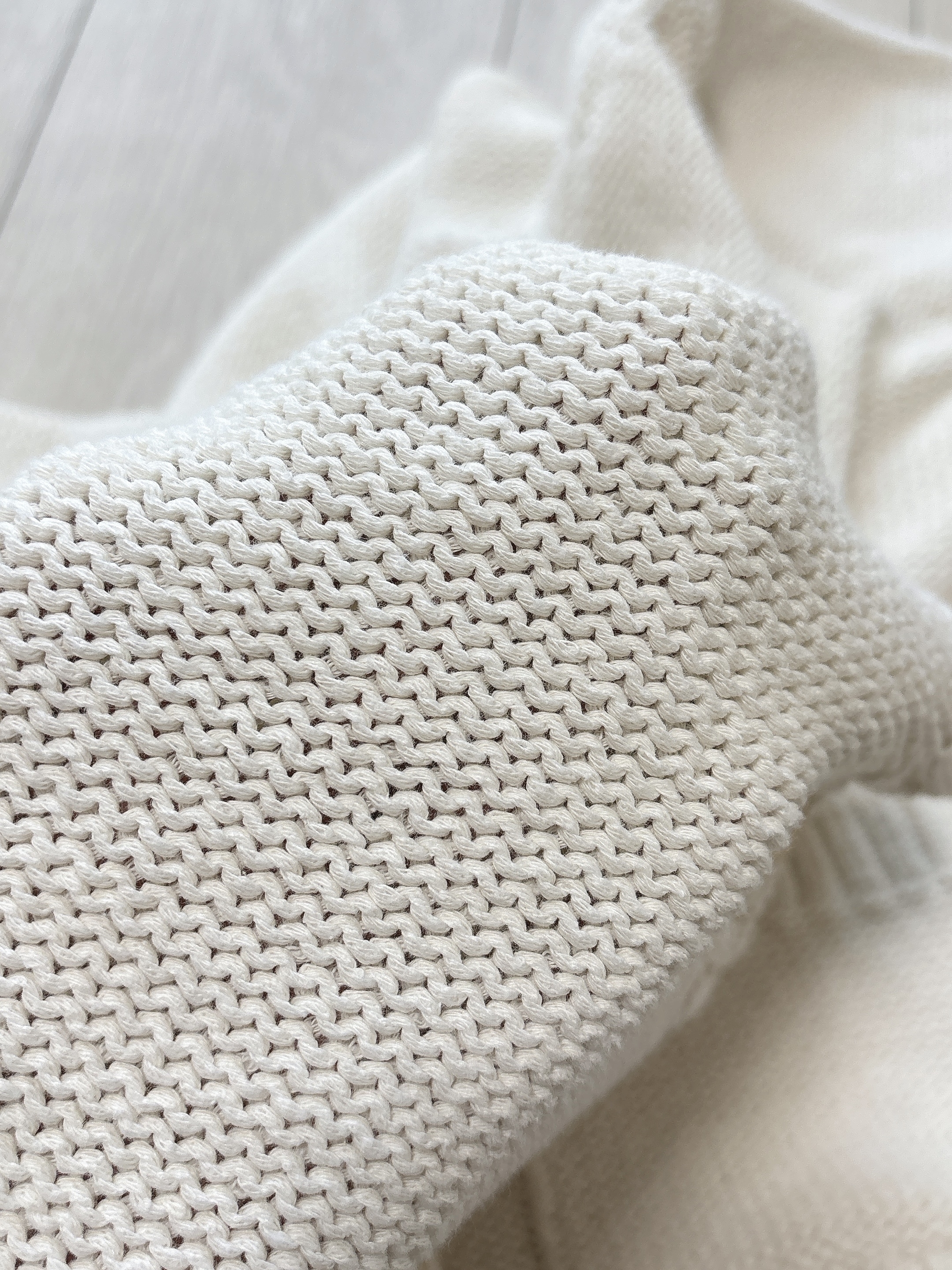 ZARAのおすすめトップス「プレーンニット カーディガン」