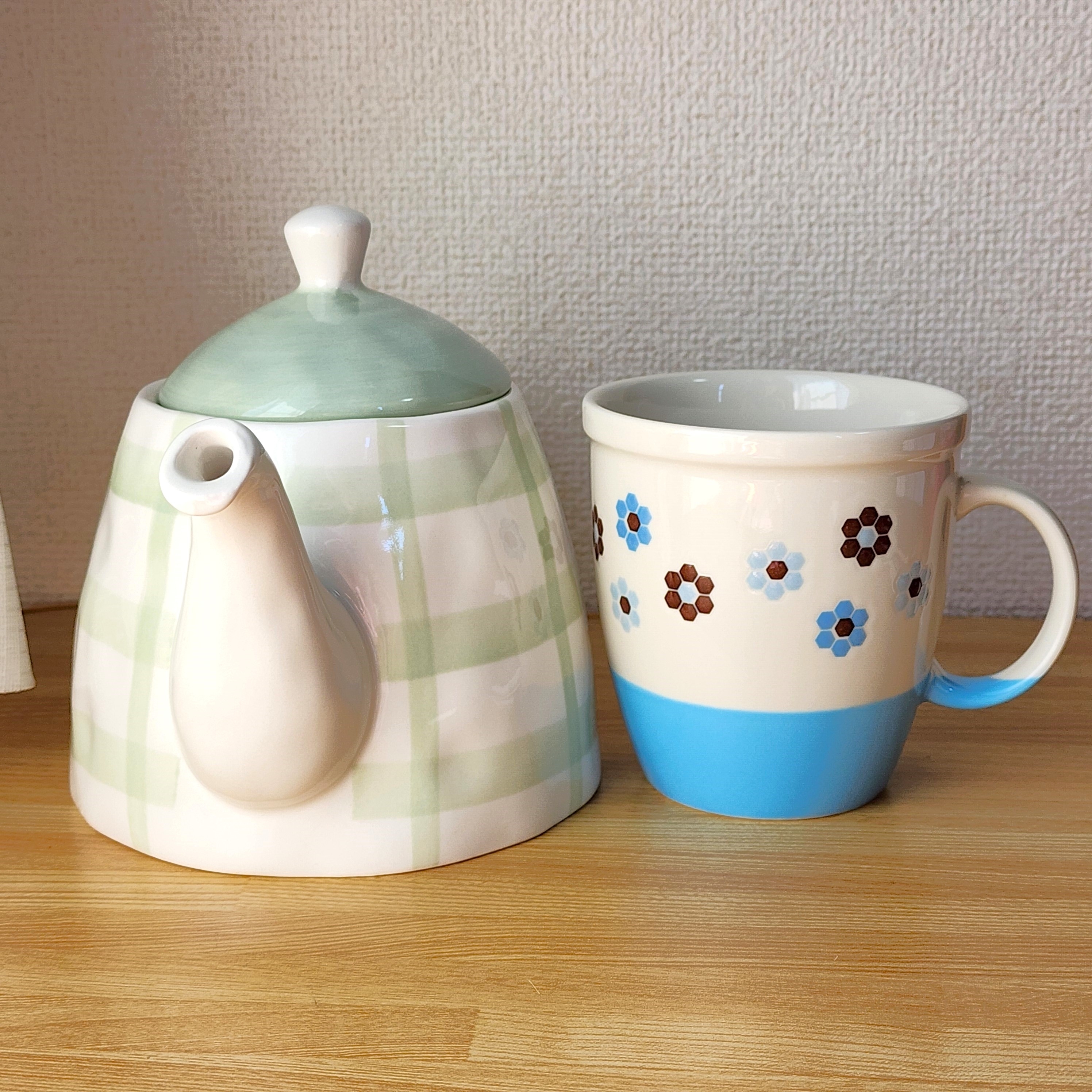 Francfranc（フランフラン）のおすすめ雑貨「ハンドペイント ティーポット チェック」