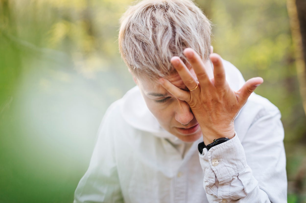 Here's What ER Doctors Say Every Person Should Do After A Fall, Regardless Of Your Age