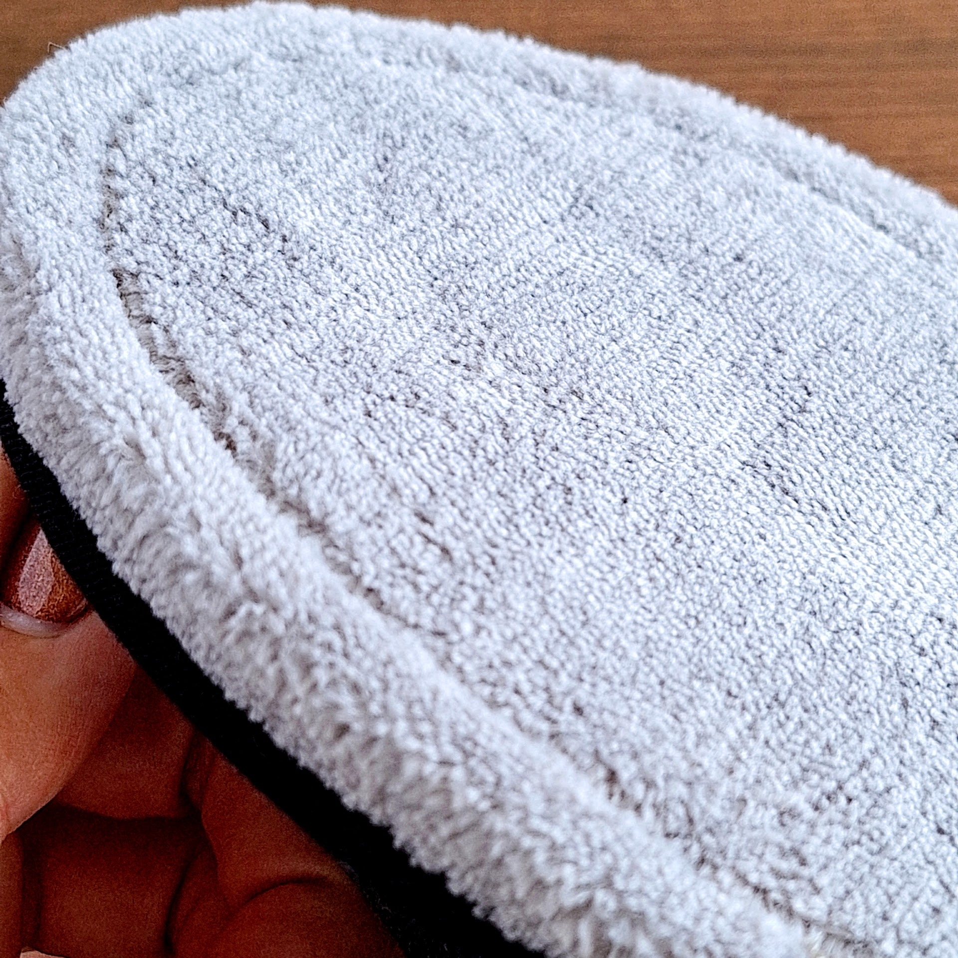 カインズのおすすめ雑貨「掃除もできるスリッパ ミッキー＆ミニー グレー」