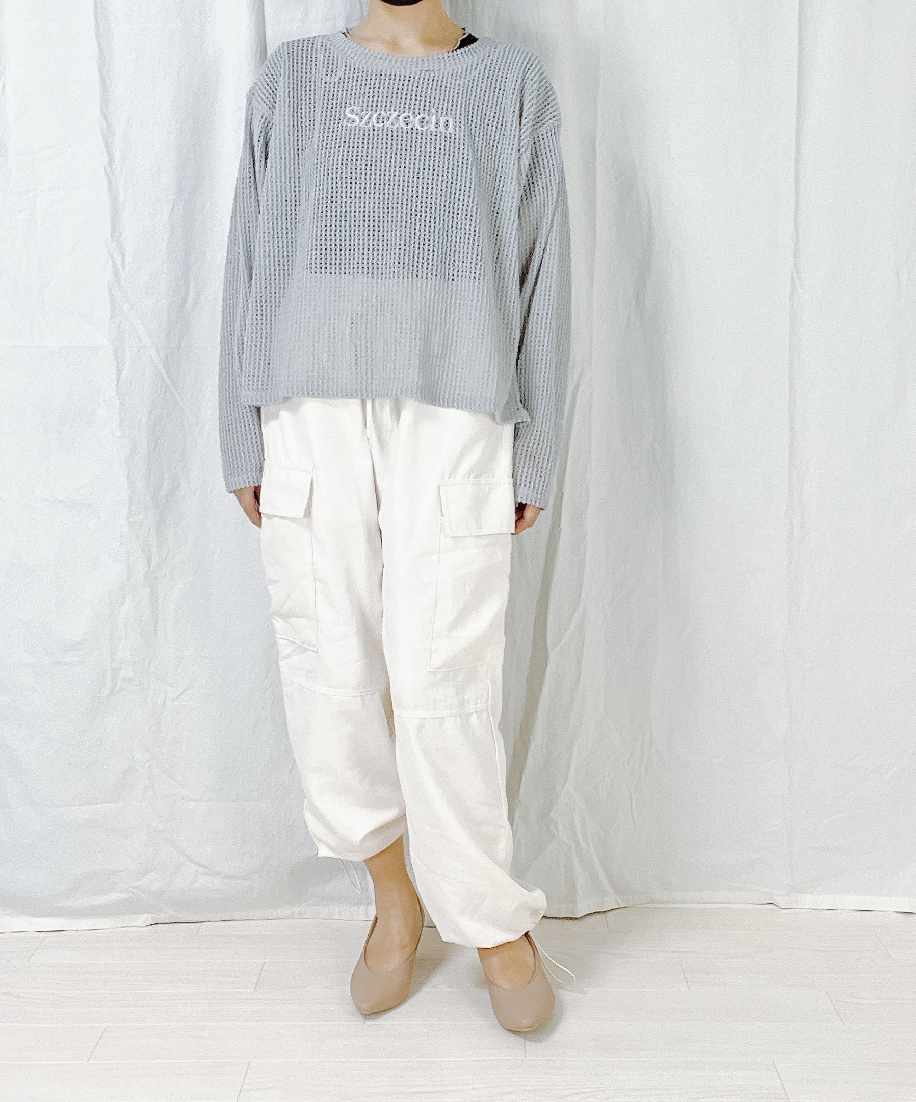 しまむらのオススメのトップス「メッシュロゴシシュウPO」のコーディネート