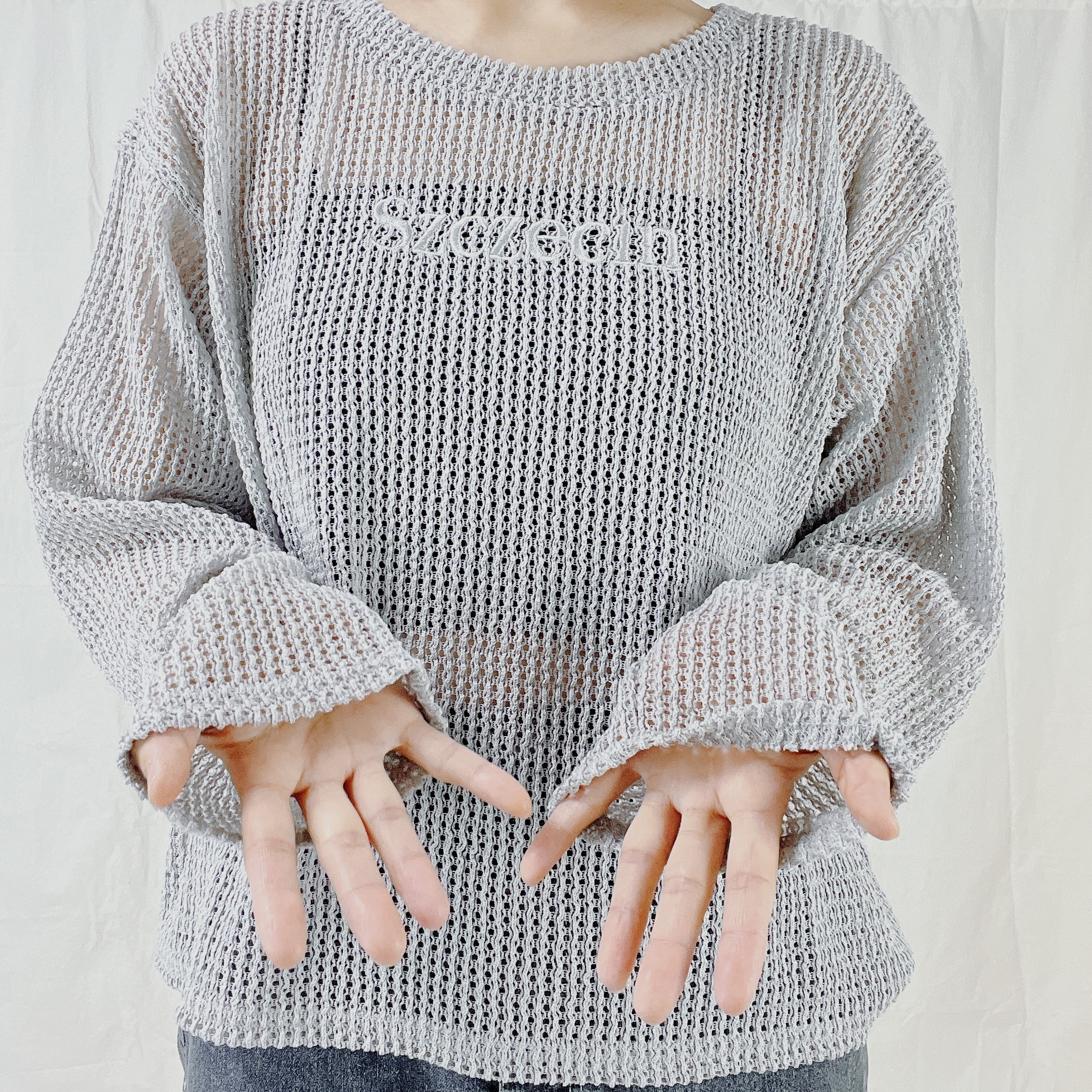 しまむらのオススメのトップス「メッシュロゴシシュウPO」