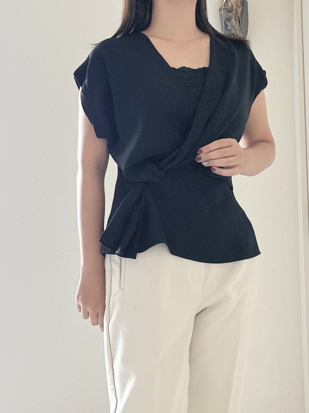 ZARAのおすすめトップス「ノット クレープ トップス」