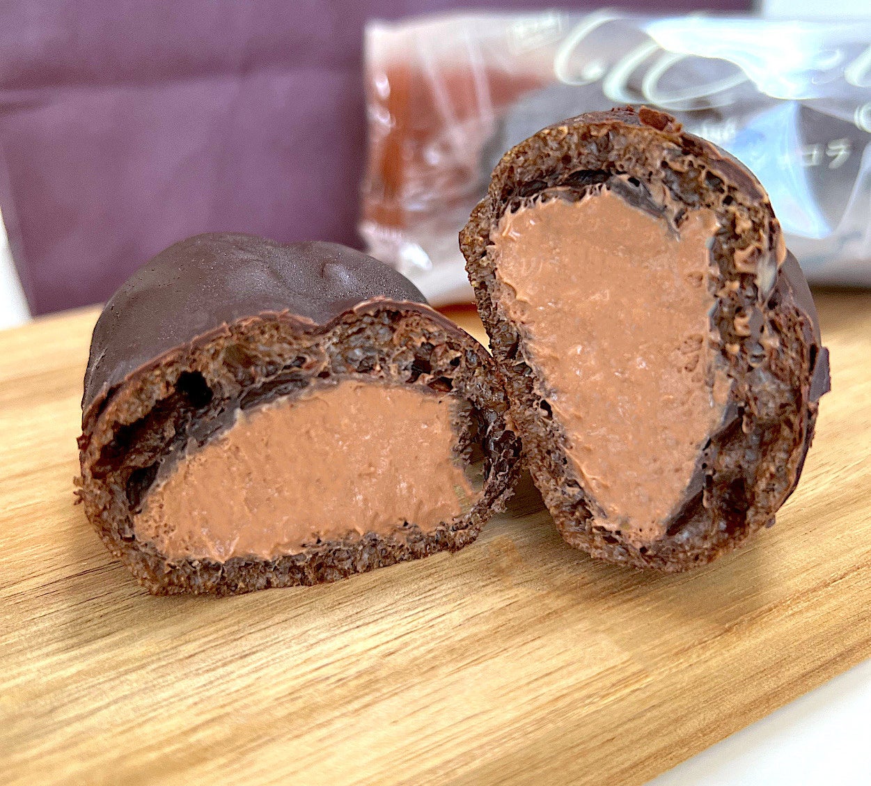 シャトレーゼのおすすめスイーツ「エクレール・ショコラ」