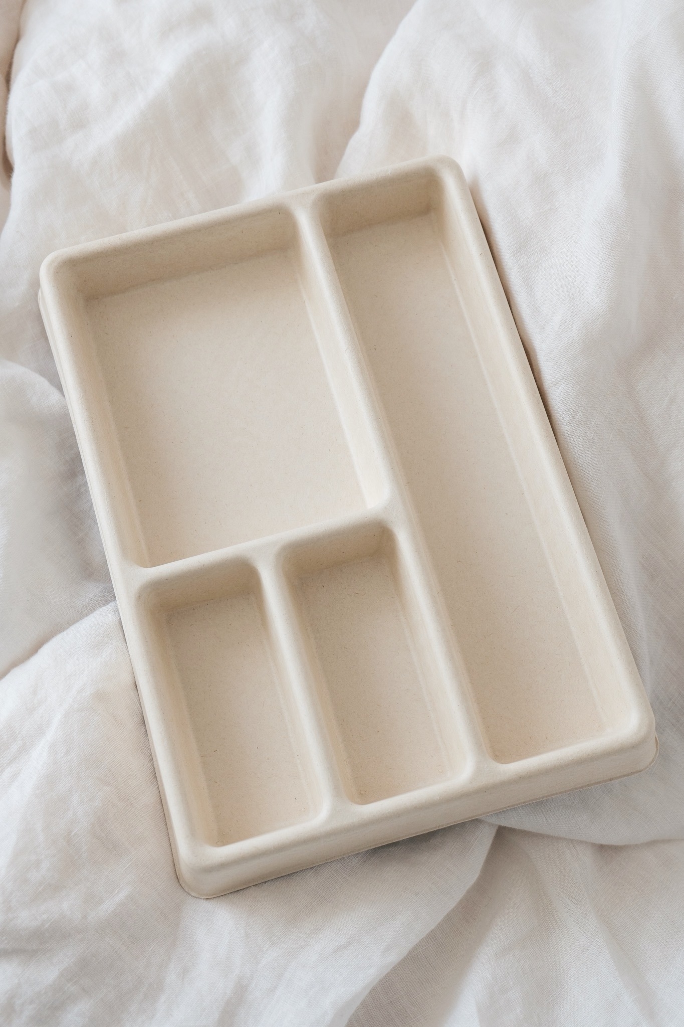 IKEA（イケア）のおすすめ雑貨「HÖNSNÄT ホーンスネートケーブルオーガナイザー 引き出し用」