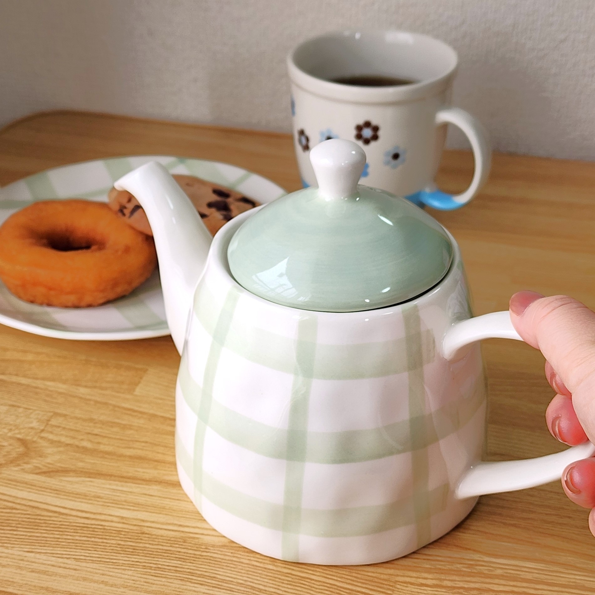 Francfranc（フランフラン）のおすすめ雑貨「ハンドペイント ティーポット チェック」