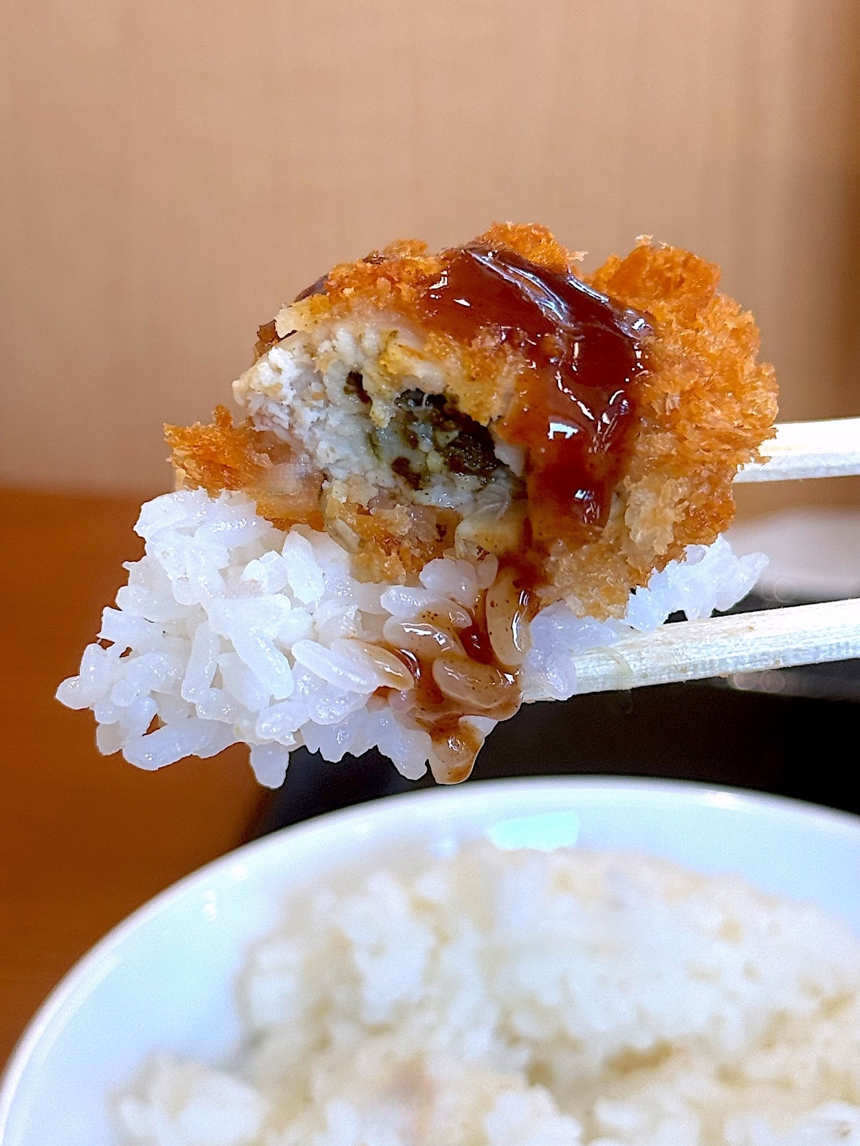 かつやのおすすめメニュー「秋の海鮮フライ定食」