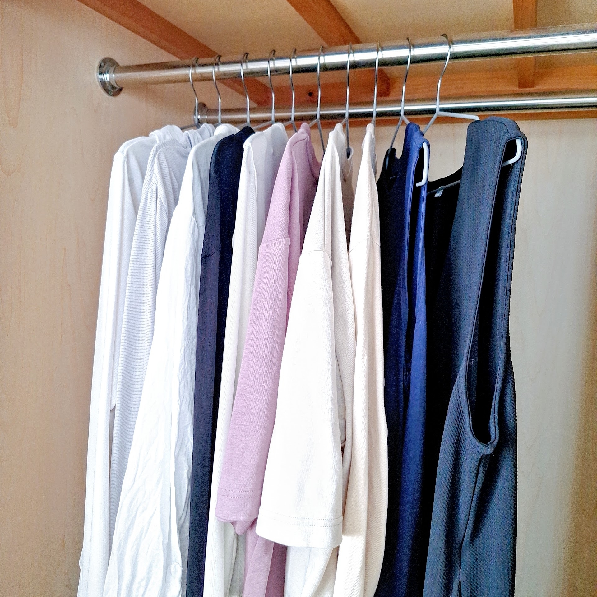 無印良品のおすすめ便利グッズ「すべりにくいハンガー」