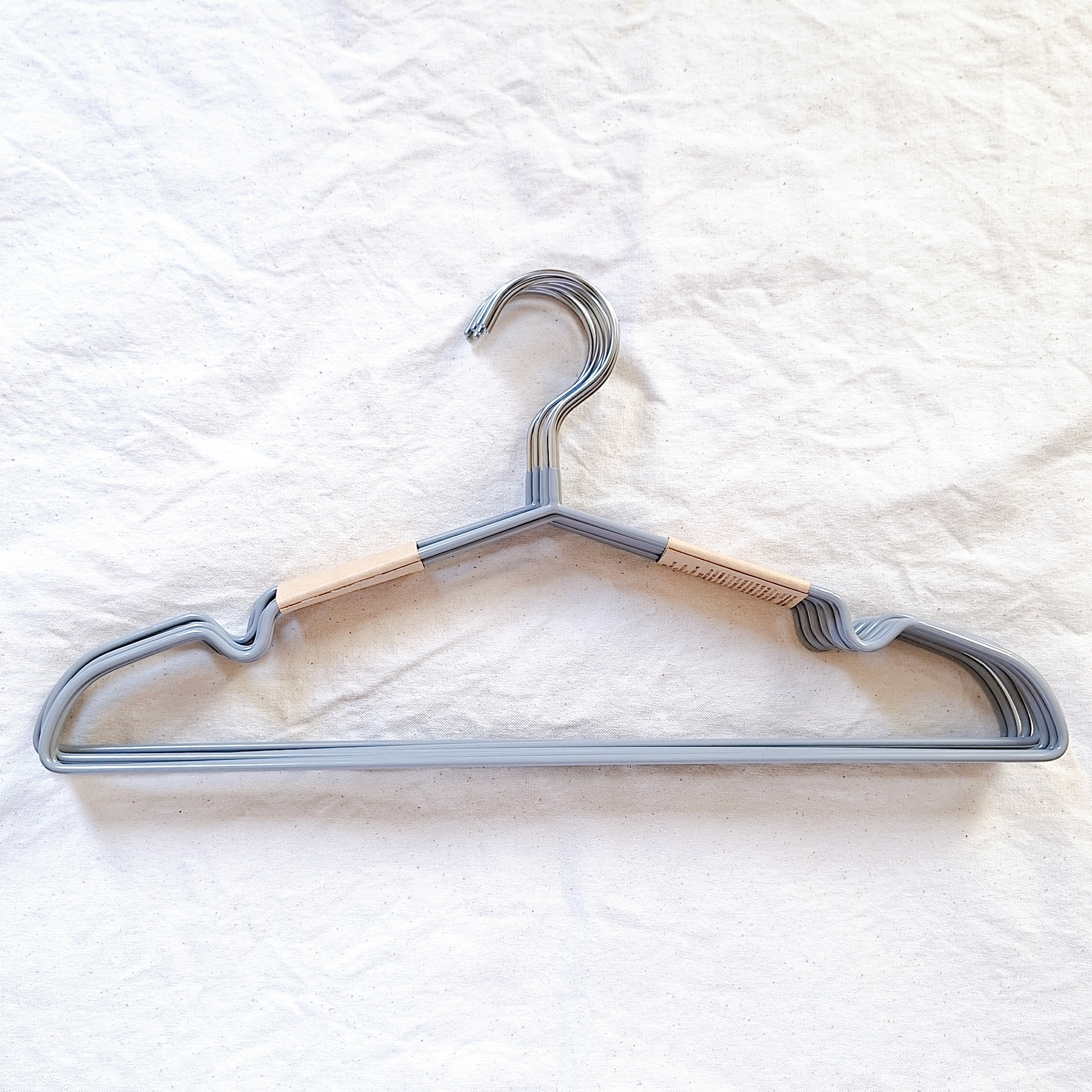 無印良品のおすすめ便利グッズ「すべりにくいハンガー」