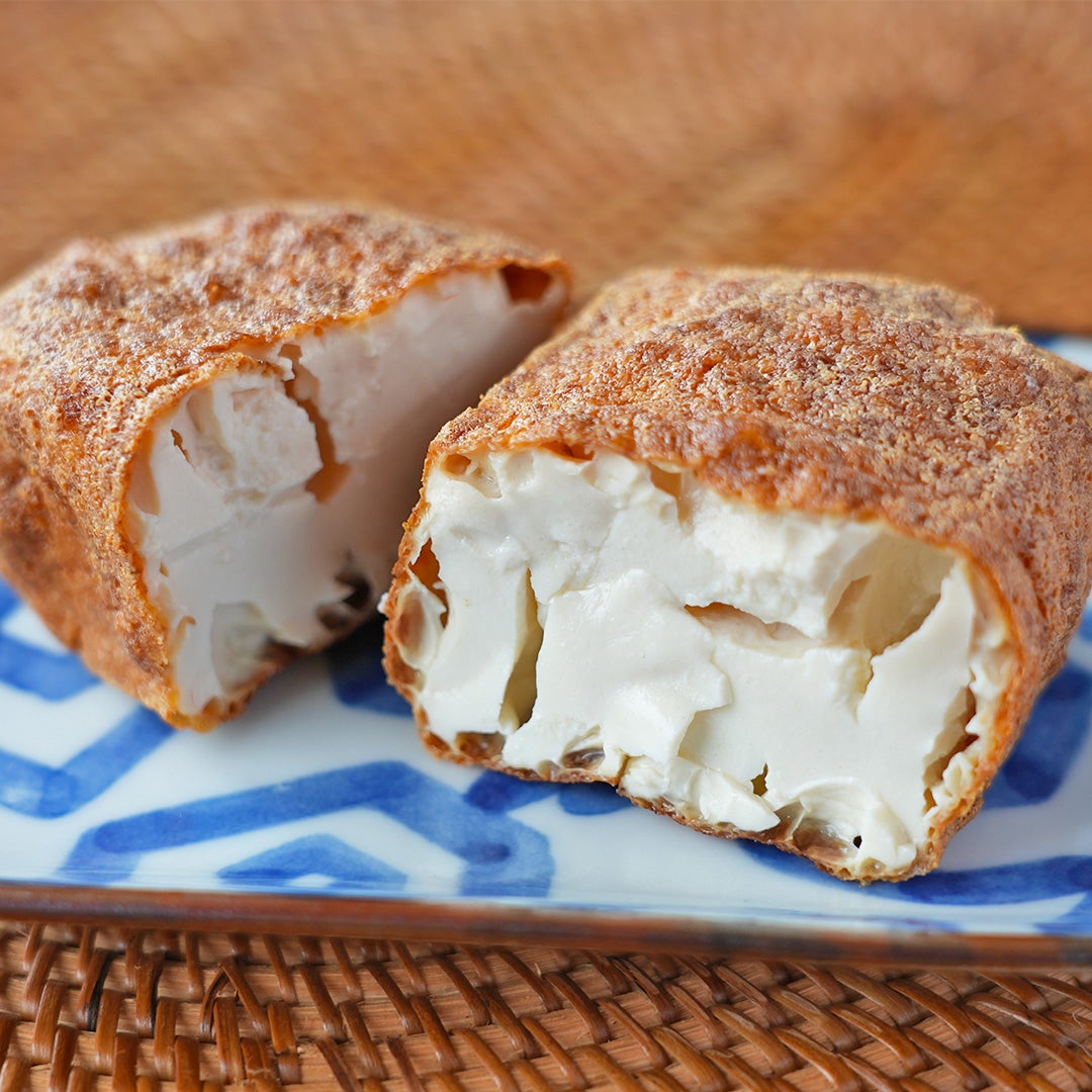 豆腐を揚げるだけで激ウマ】手作り厚揚げ レシピ・作り方｜Tasty