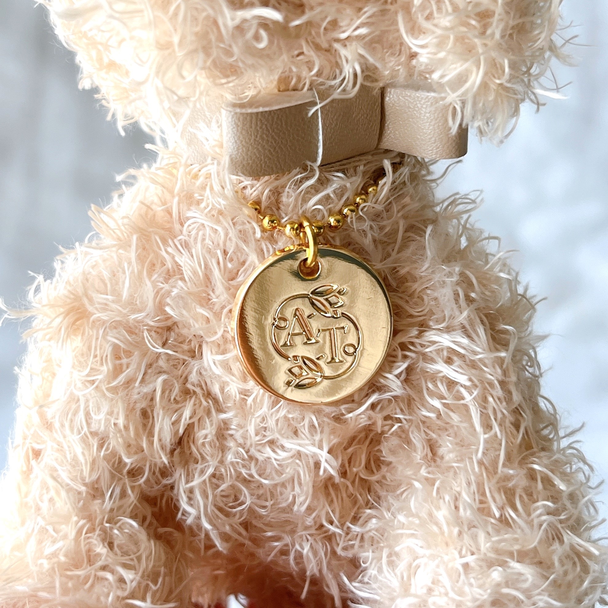 え、待って！アフタヌーンティーで見つけた「ふわふわテディベア」が