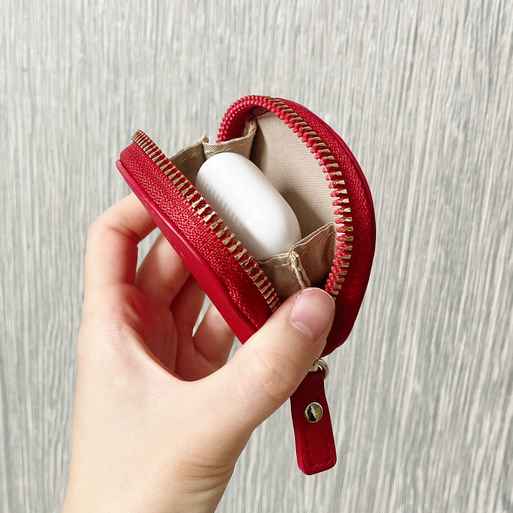 ハニーズの「2980円バッグ」コロンとした形がカワイイ！お出かけの荷物