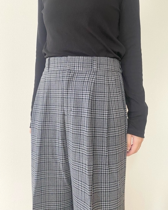 UNIQLO（ユニクロ）のおすすめファッションアイテム「タックワイドパンツ（チェック）（丈標準70.0～74.0cm）」