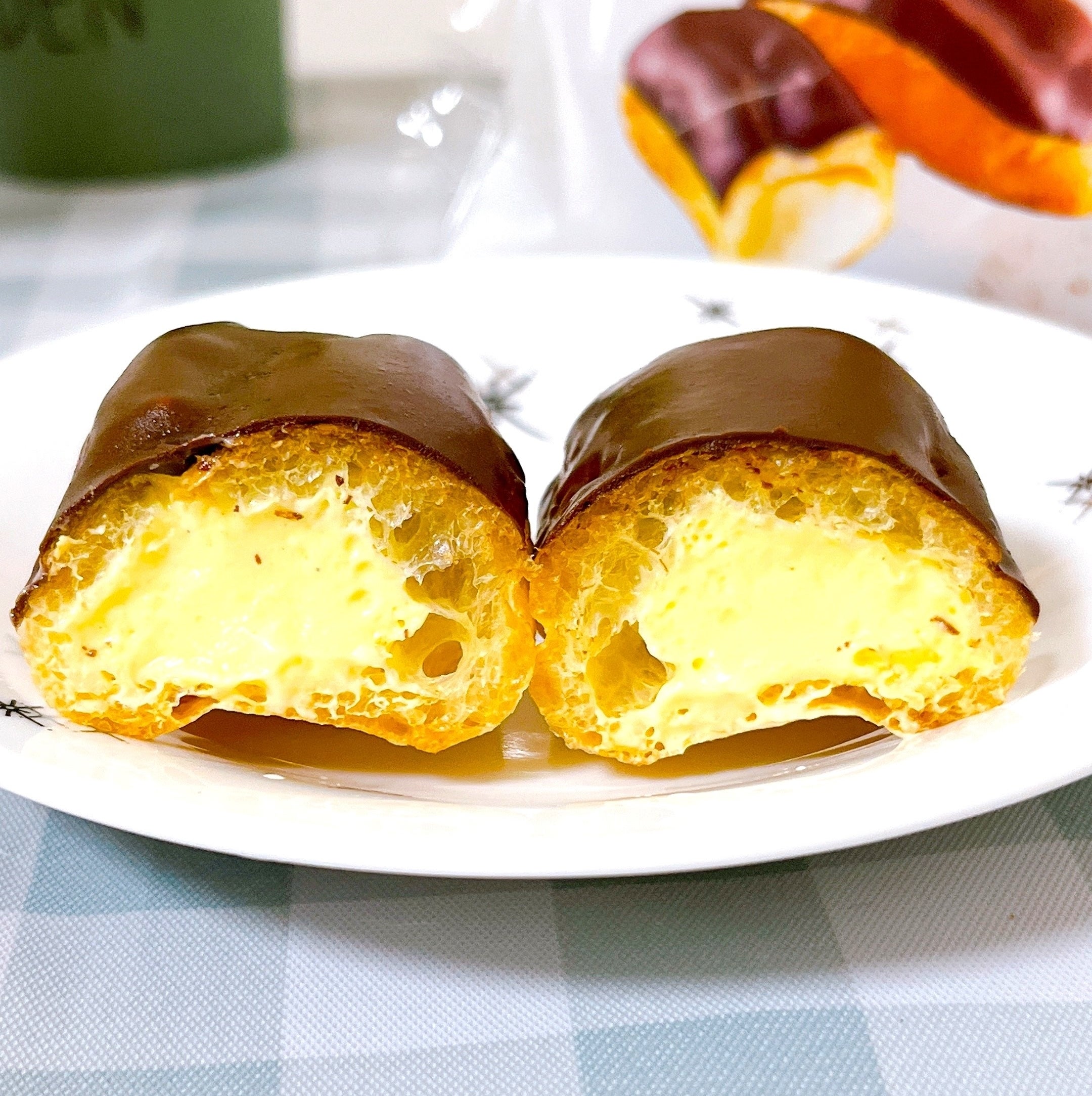 ローソンのおすすめスイーツ「なめらかカスタードのプチエクレア 6個」