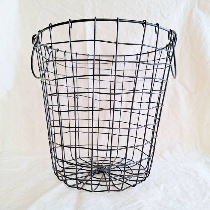 ダイソーのおすすめ雑貨「ワイヤークラフトバスケット（丸形）」